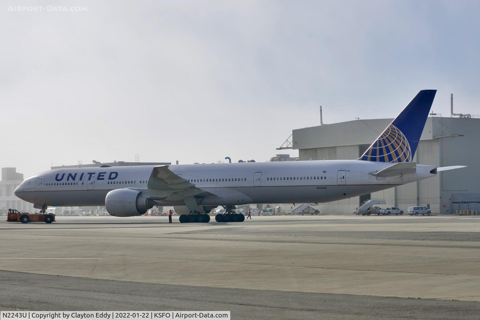 N2243U, 2017 Boeing 777-300/ER C/N 63723, Foggy morning SFO 2022.
