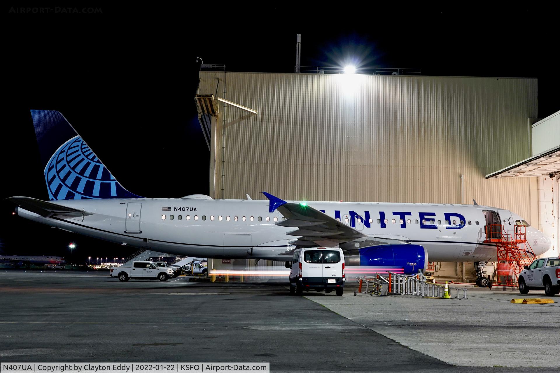 N407UA, 1994 Airbus A320-232 C/N 456, SFO 2022.