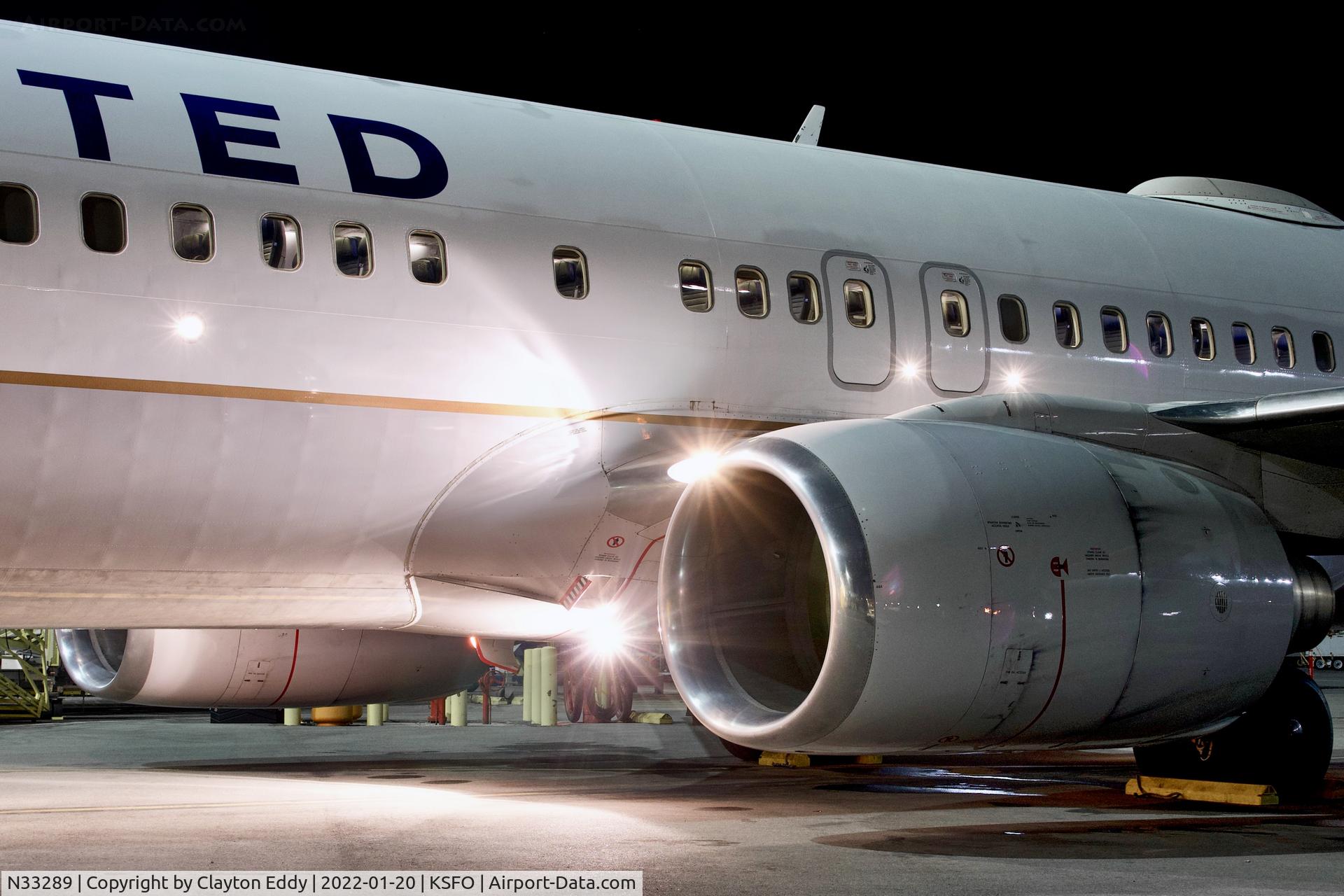 N33289, 2004 Boeing 737-824 C/N 31607, SFO 2022.