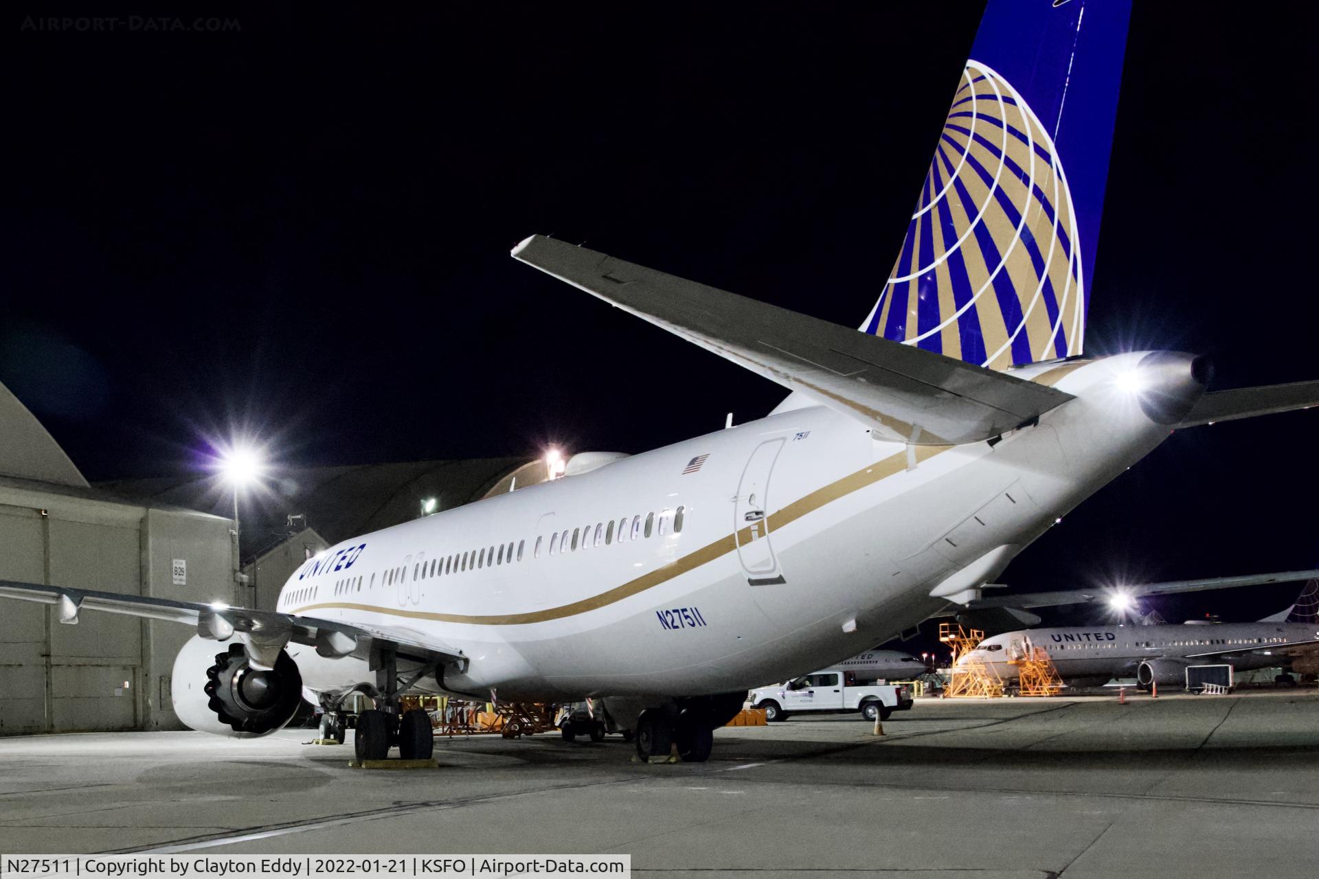 N27511, 2018 Boeing 737-9 MAX C/N 64493, SFO 2022.