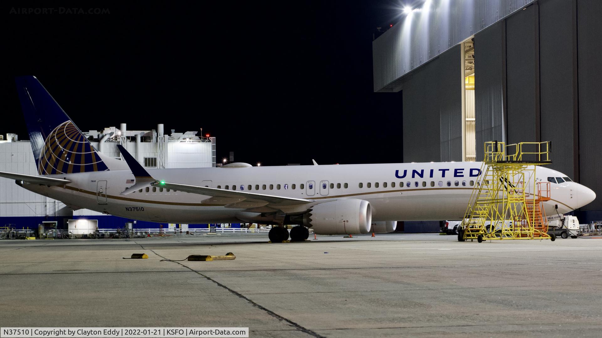 N37510, 2019 Boeing 737-9 MAX C/N 43445, SFO 2022.