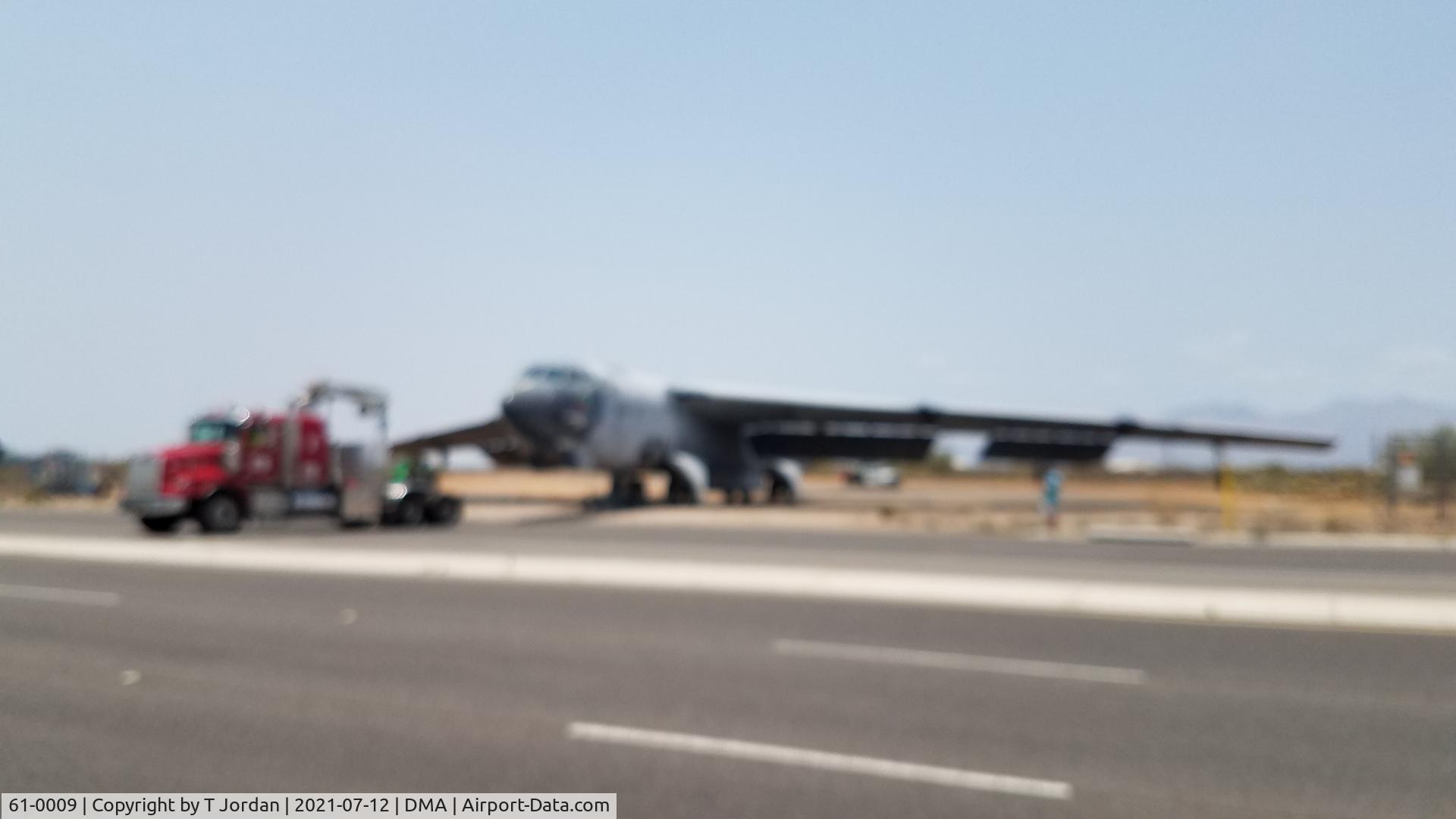 61-0009, 1961 Boeing B-52H Stratofortress C/N 464436, B-52H 61-009 during movement from Davis Montham Airbase / AMARG to Pima Air Museum for dismantling for shipment.  This image shows the aircraft as it leaves DMA for the last time.