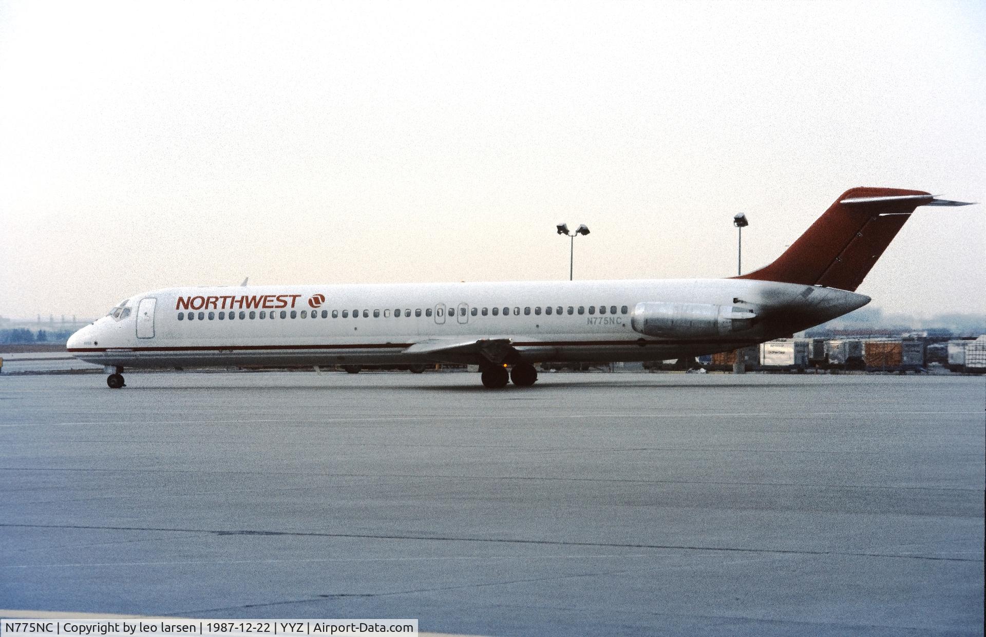 N775NC, 1979 McDonnell Douglas DC-9-51 C/N 47785, Toronto 22.12.1987