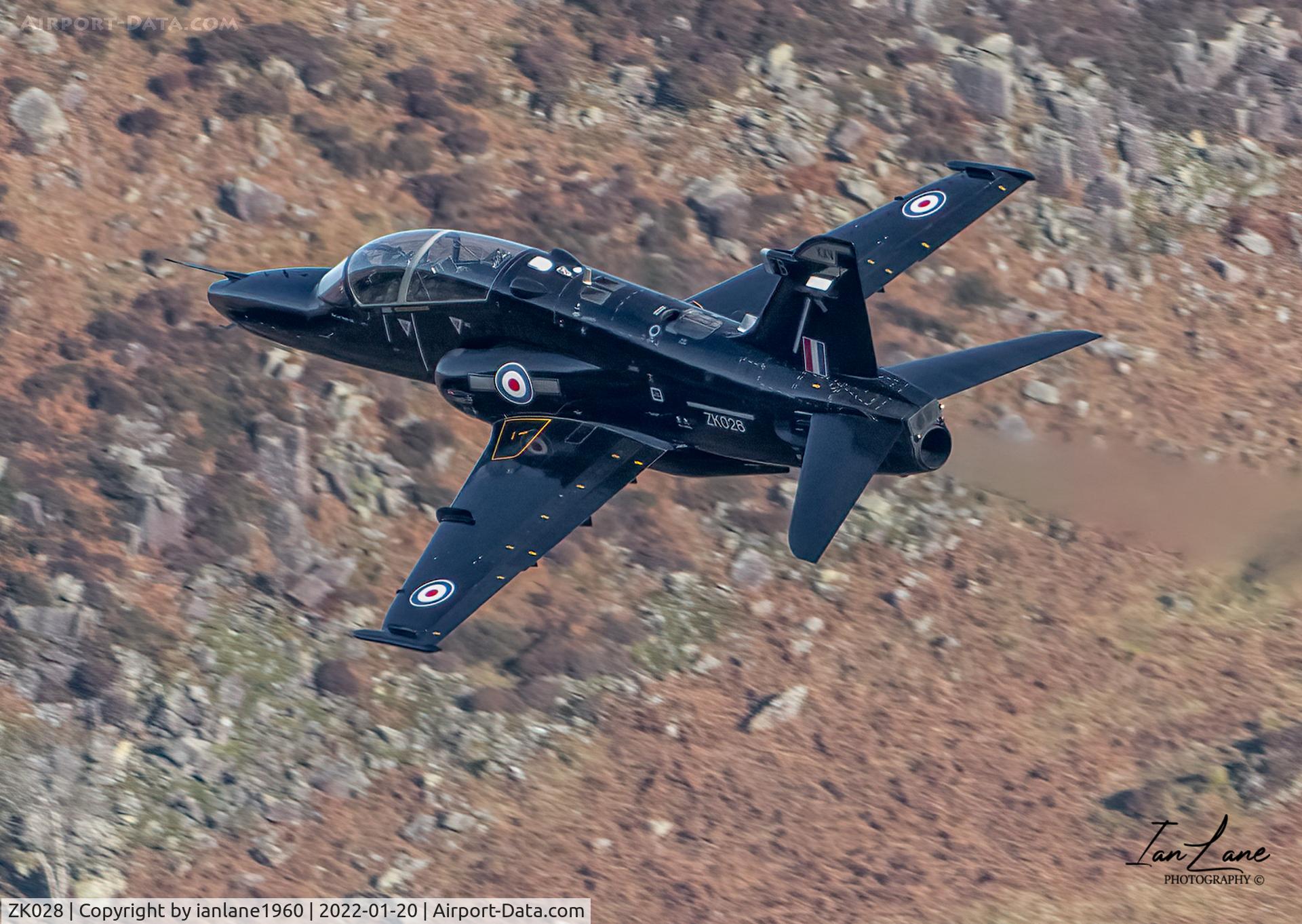 ZK028, 2009 British Aerospace Hawk T2 C/N RT019/1257, Low Level In the Lake District