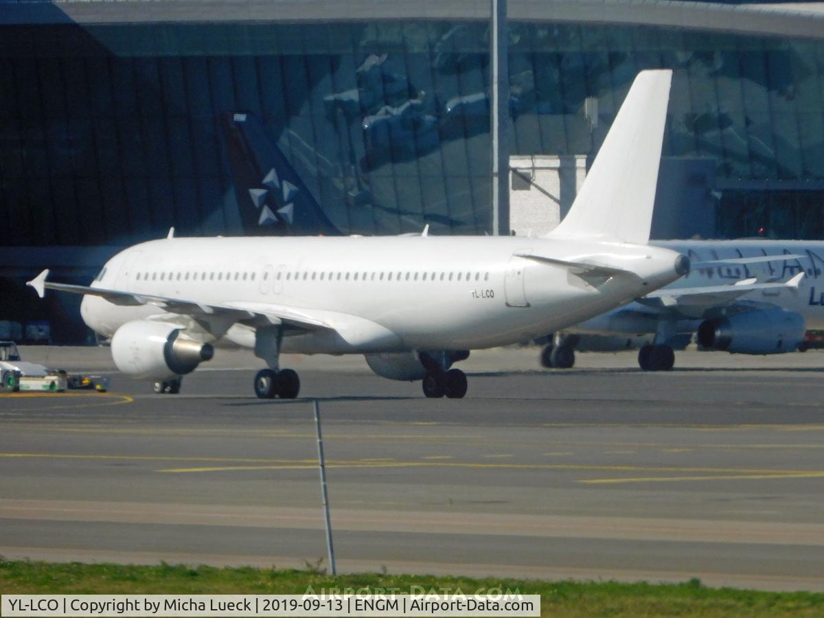 YL-LCO, 2002 Airbus A320-214 C/N 1873, Leased from SmartLynx