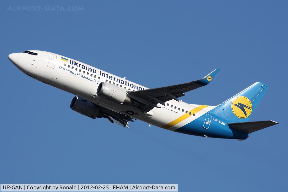 UR-GAN, 1998 Boeing 737-36N C/N 28569, at spl