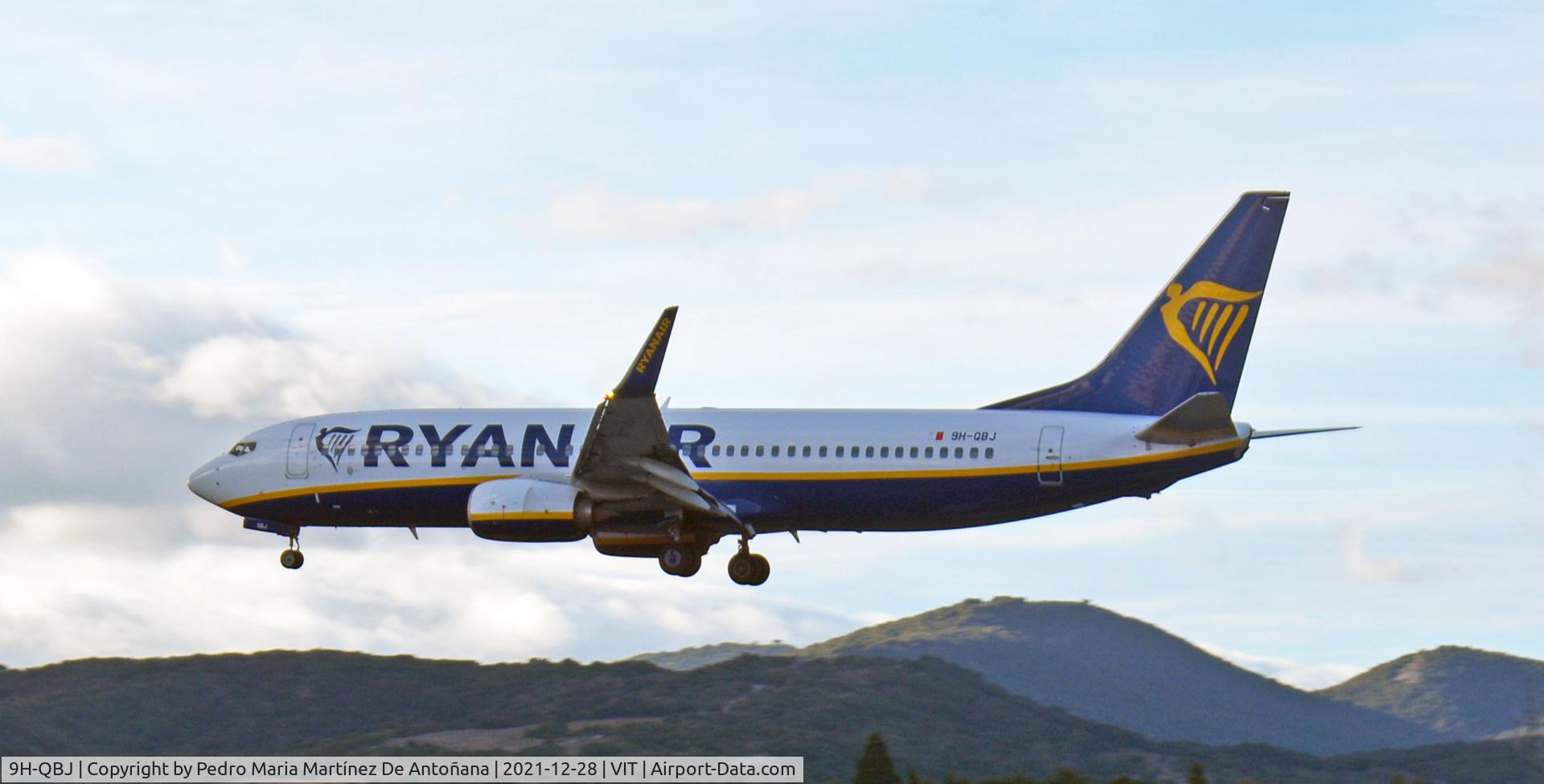 9H-QBJ, 2015 Boeing 737-8AS C/N 44706, Aeropuerto de Foronda - Vitoria-Gasteiz - Euskadi - España