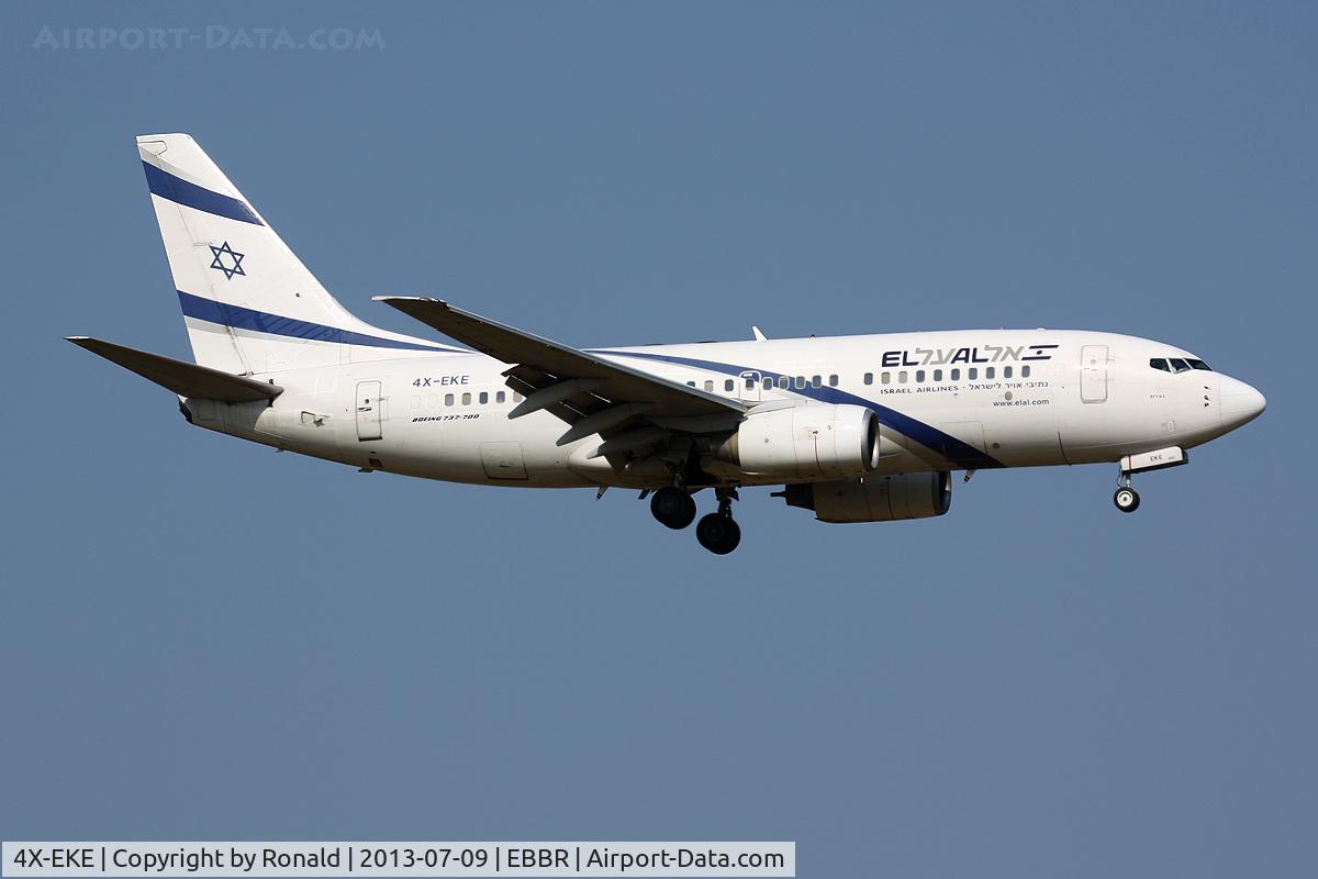 4X-EKE, Boeing 737-758 C/N 29961, at bru