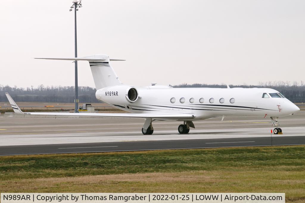 N989AR, Gulfstream Aerospace GV-SP (G550) C/N 5339, private Gulfstream G550