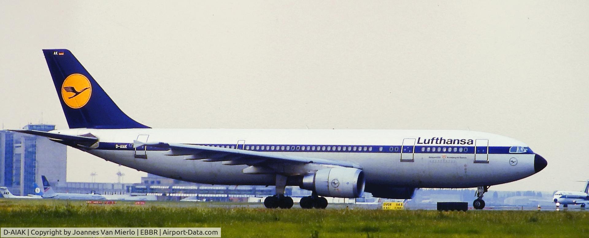 D-AIAK, 1987 Airbus A300B4-603 C/N 401, Slide scan