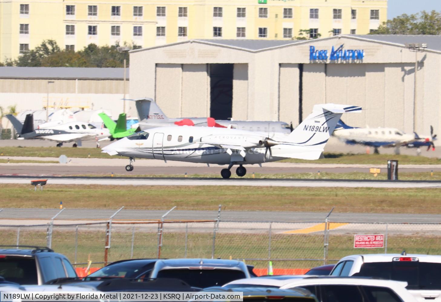 N189LW, Piaggio P-180 Avanti C/N 1181, SRQ spotting