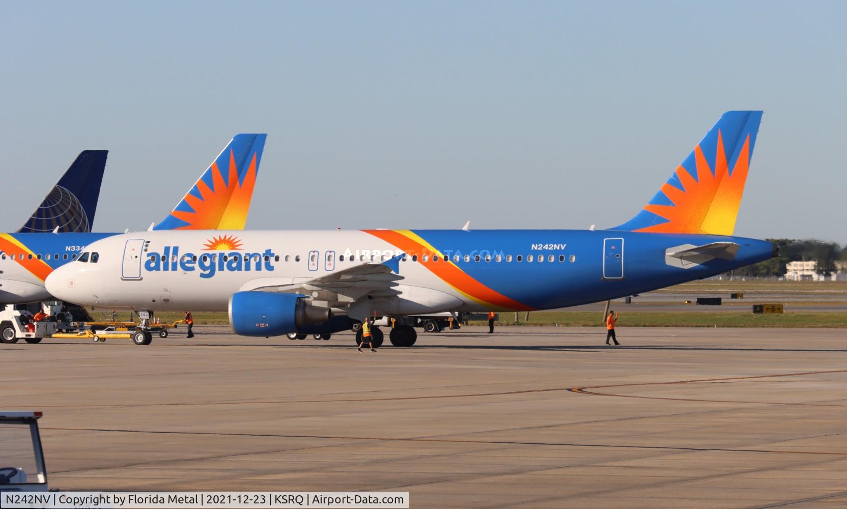 N242NV, 2001 Airbus A320-214 C/N 1396, SRQ spotting 2021