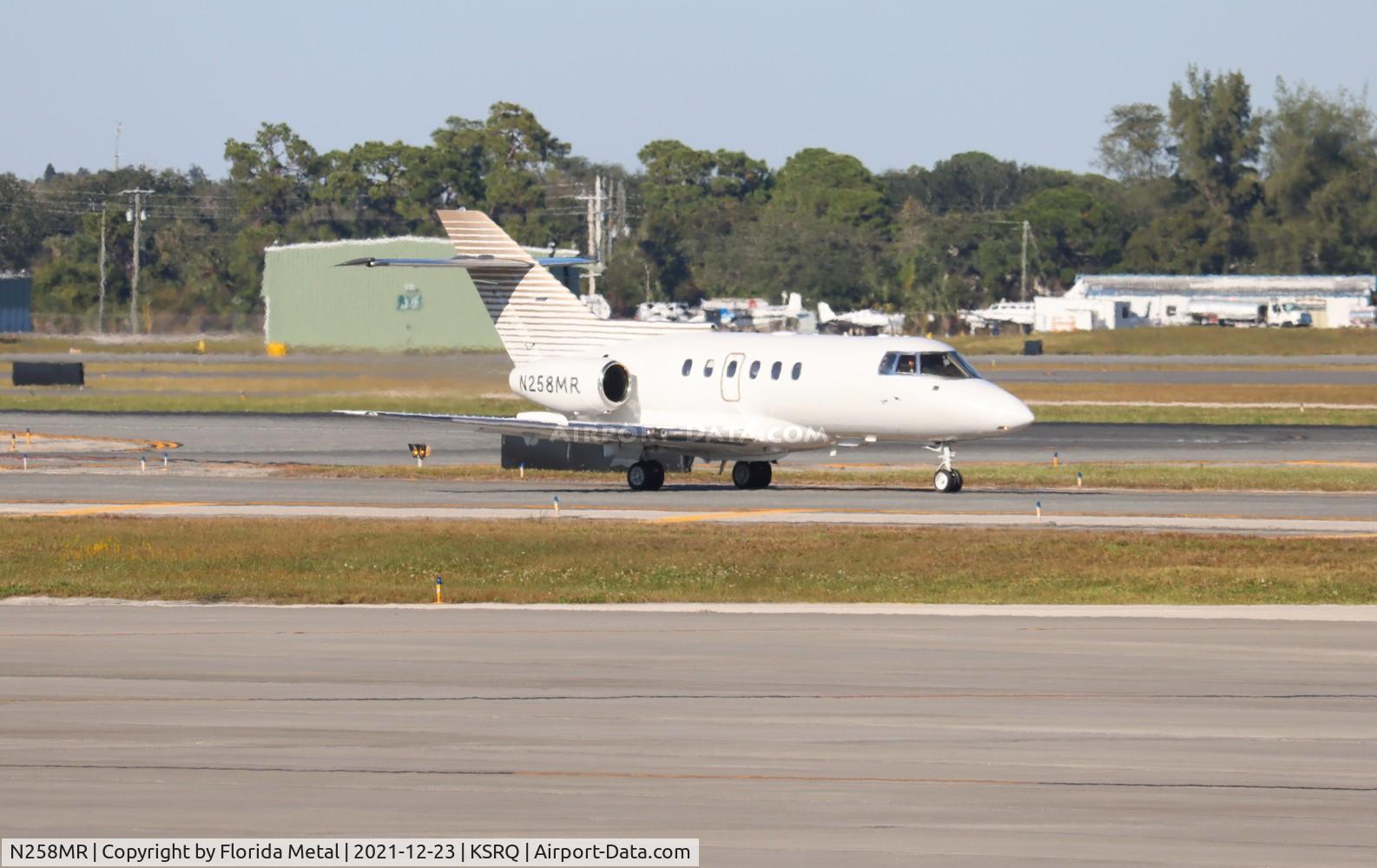 N258MR, 1994 Raytheon Hawker 800 C/N 258258, SRQ 2021