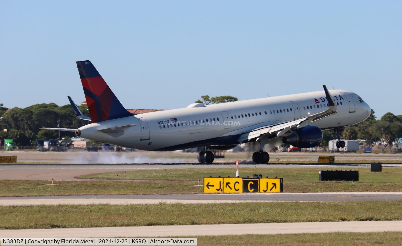 N383DZ, 2019 Airbus A321-211 C/N 8916, SRQ 2021