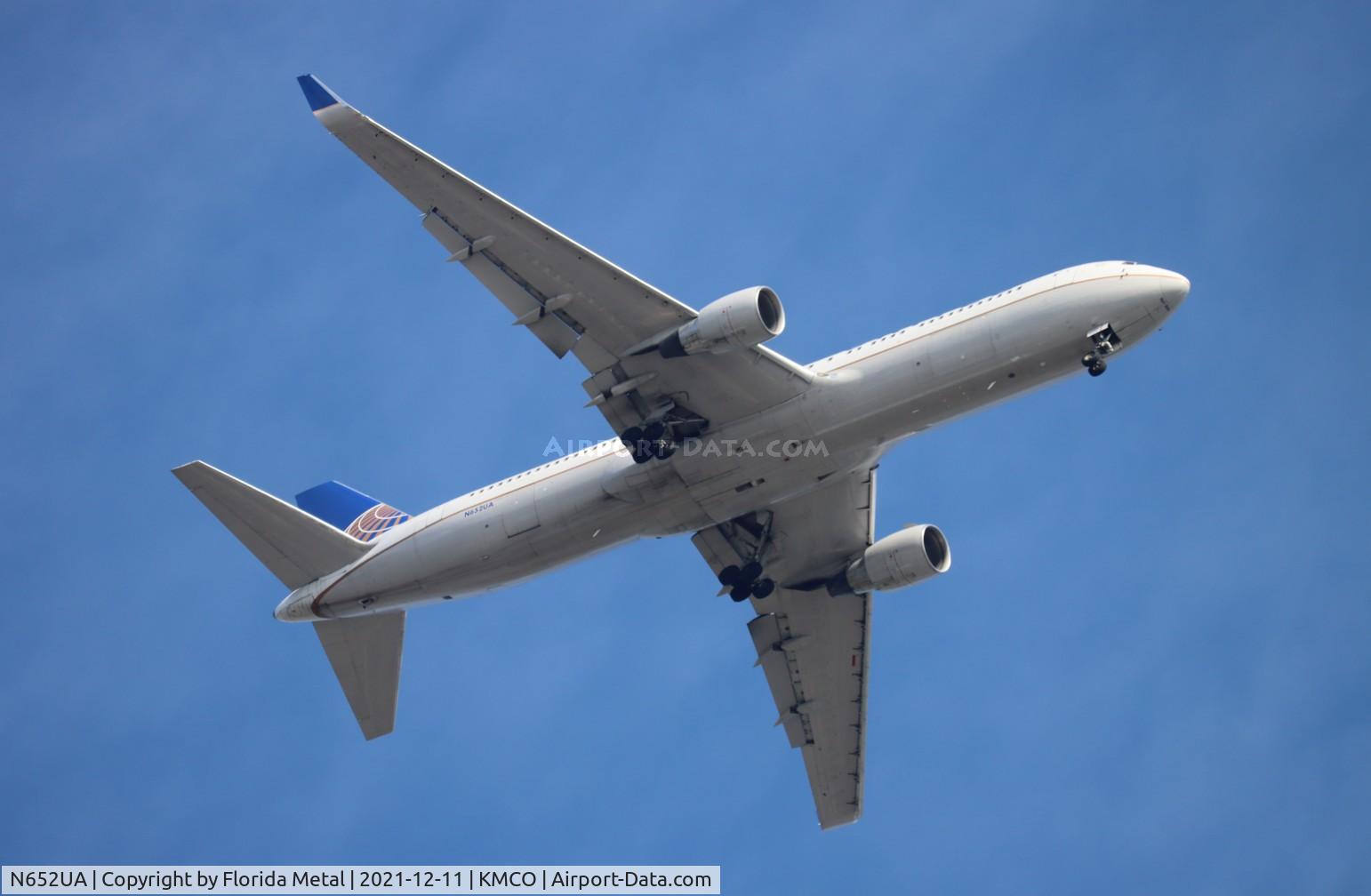 N652UA, 1992 Boeing 767-322 C/N 25390, MCO 2021