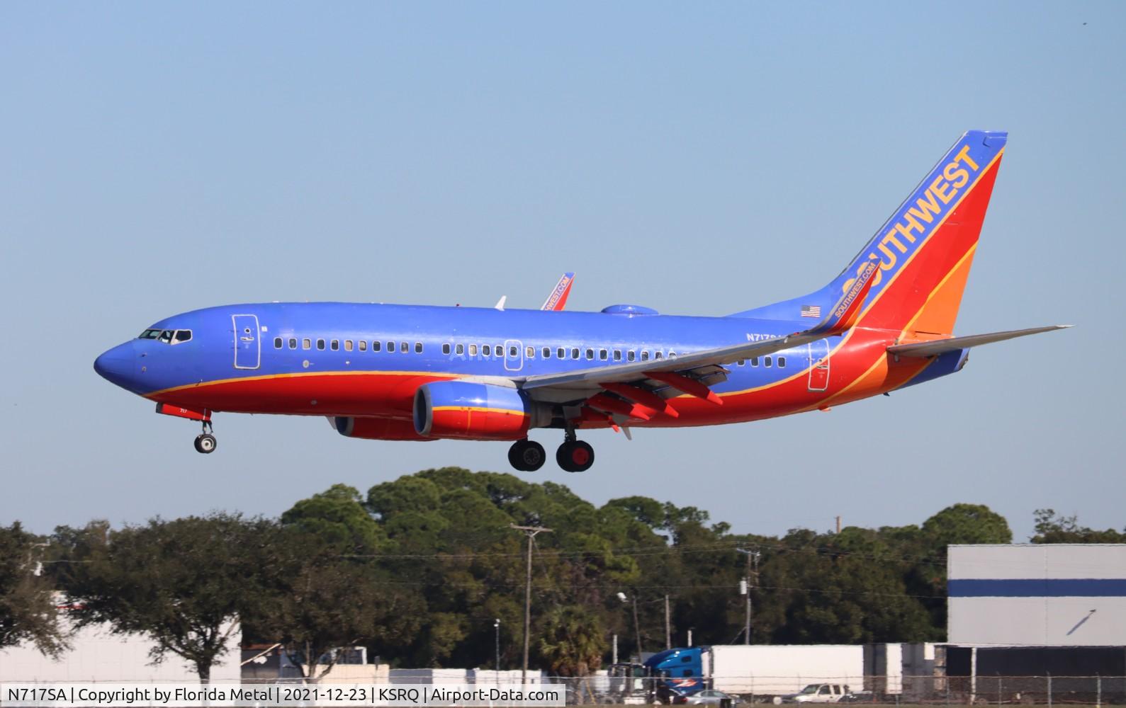 N717SA, 1998 Boeing 737-7H4 C/N 27851, SRQ 2021