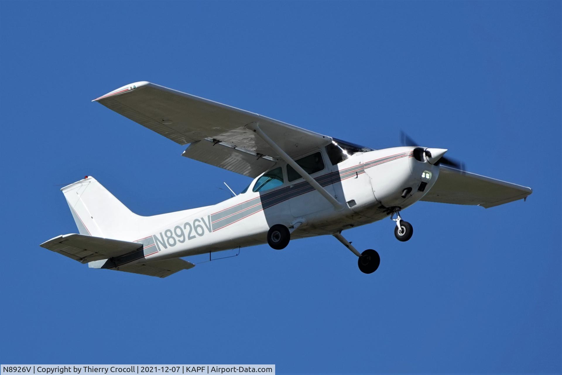 N8926V, 1974 Cessna 172M C/N 17264283, Go-around at Naples Airport, FL
