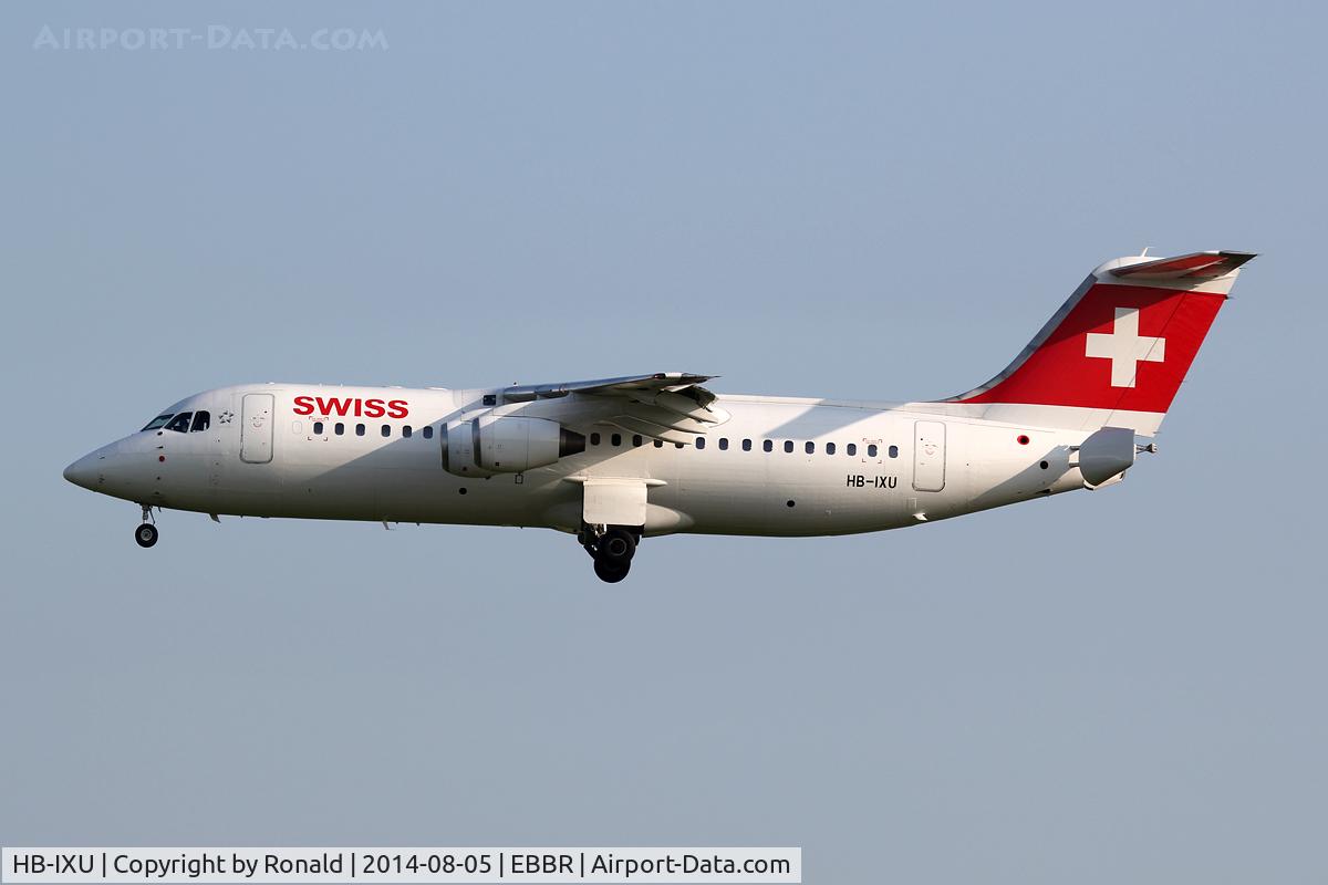 HB-IXU, 1995 British Aerospace Avro 146-RJ100 C/N E3276, at bru