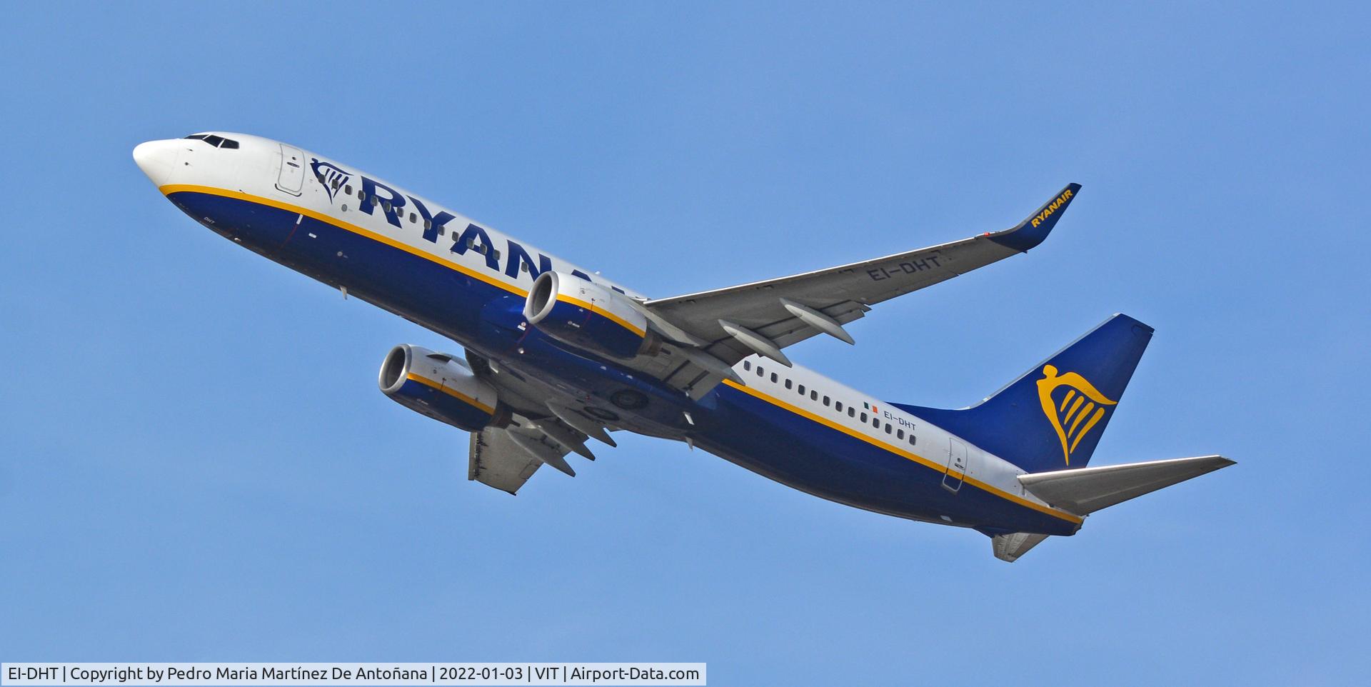 EI-DHT, 2005 Boeing 737-8AS C/N 33581, Aeropuerto de Foronda - Vitoria-Gasteiz - Euskadi - España