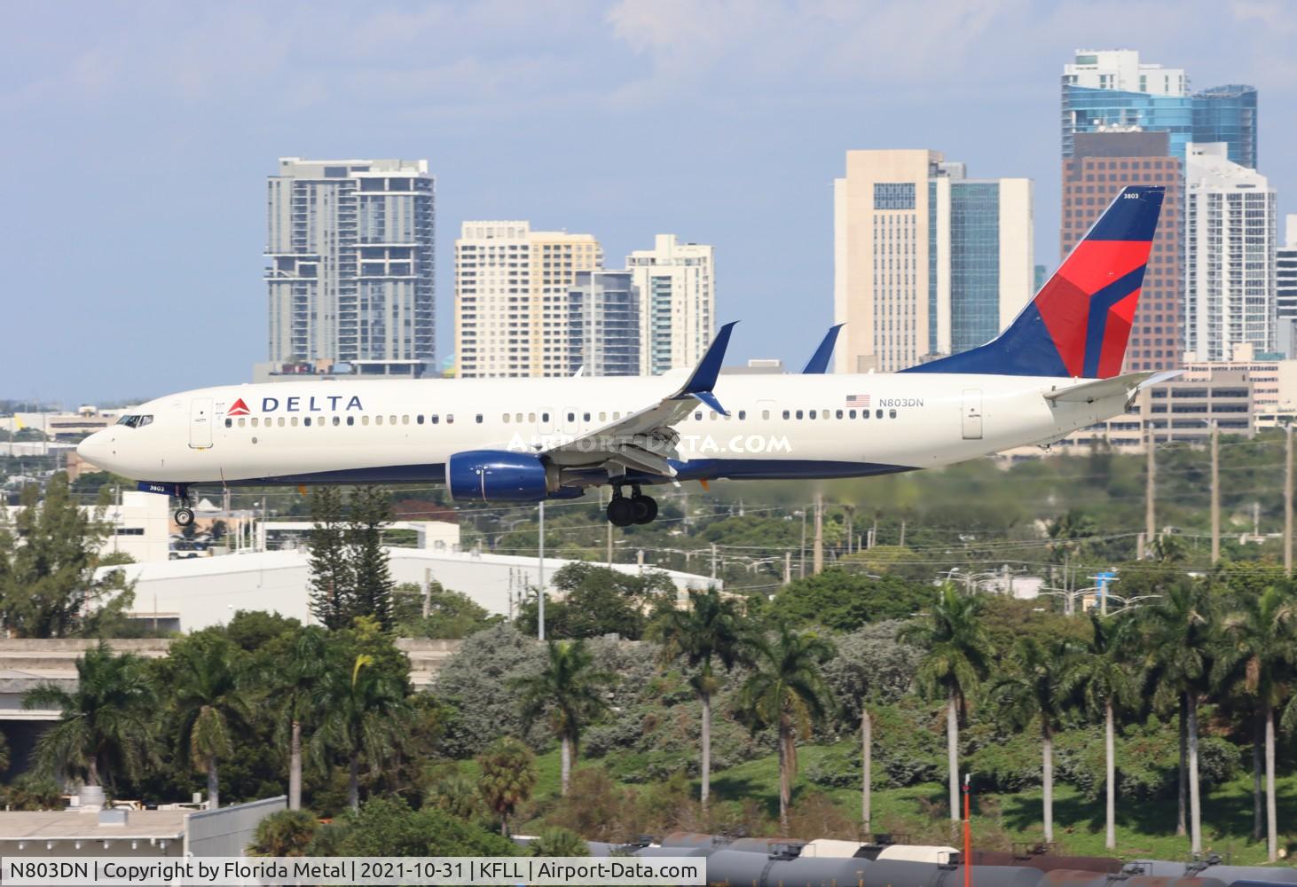 N803DN, 2013 Boeing 737-932/ER C/N 31919, FLL 2021