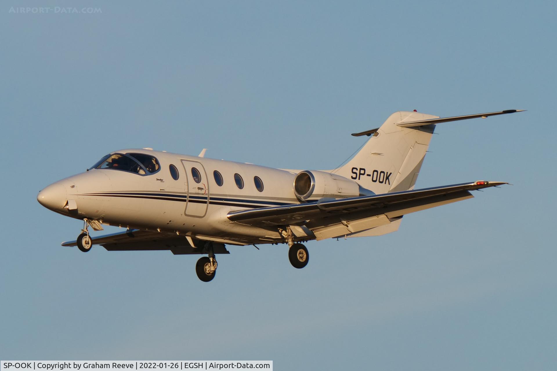 SP-OOK, 2007 Hawker Beechcraft 400A Beechjet Beechjet C/N RK-512, Landing at Norwich.