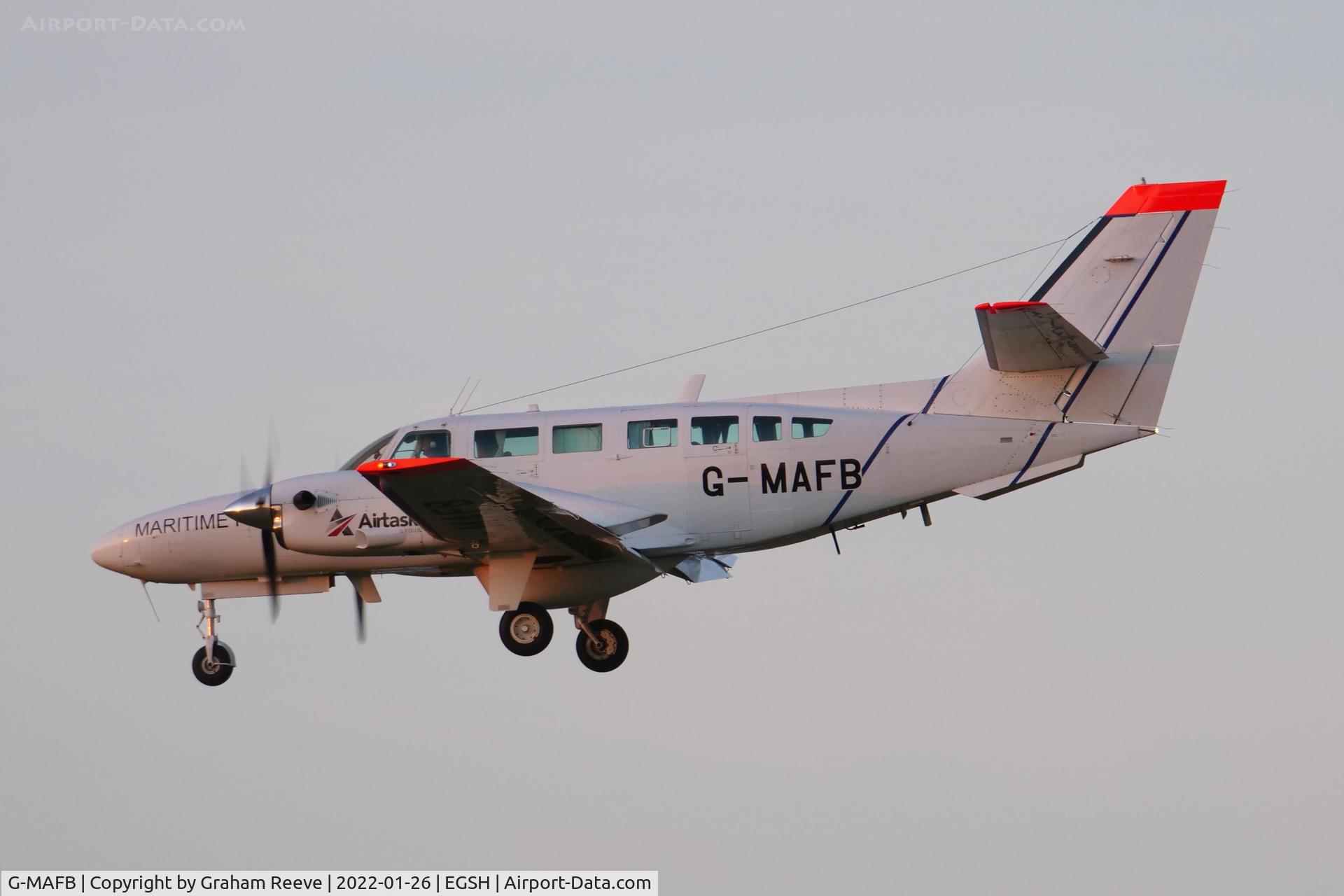 G-MAFB, 1997 Reims F406 Caravan II C/N F406-0080, Landing at Norwich.