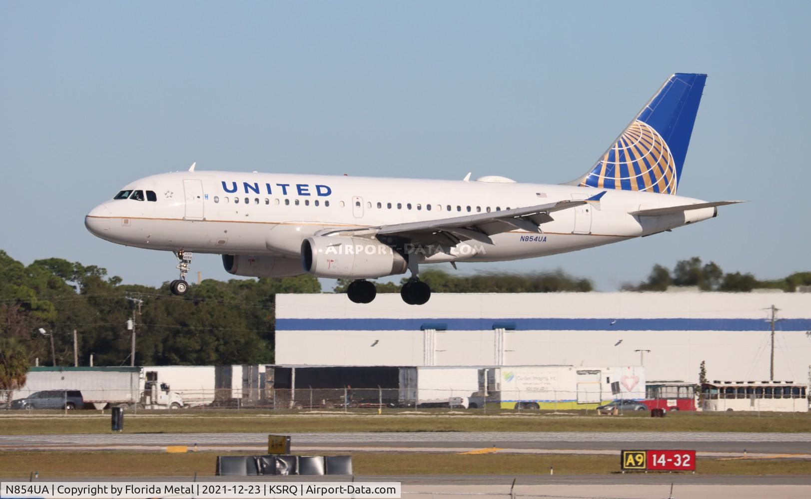 N854UA, 2002 Airbus A319-131 C/N 1731, SRQ 2021