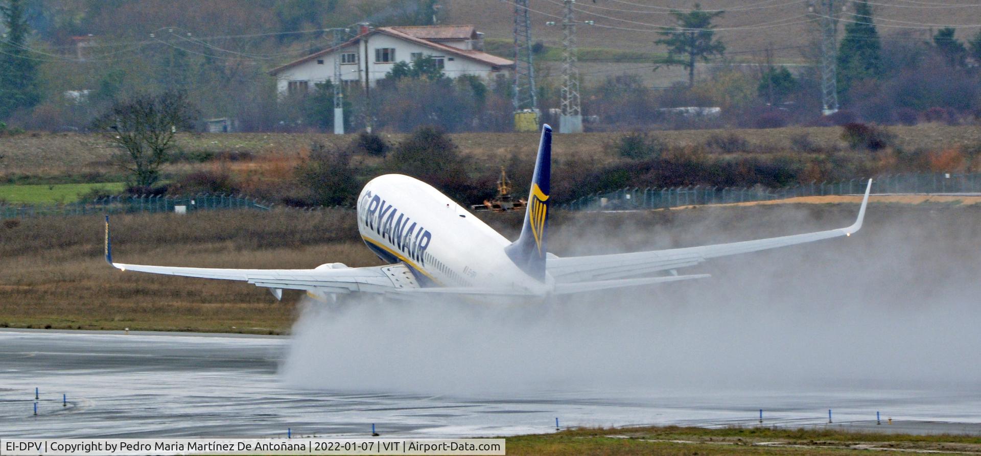 EI-DPV, 2007 Boeing 737-8AS C/N 35551, Aeropuerto de Foronda - Vitoria-Gasteiz - Euskadi - España