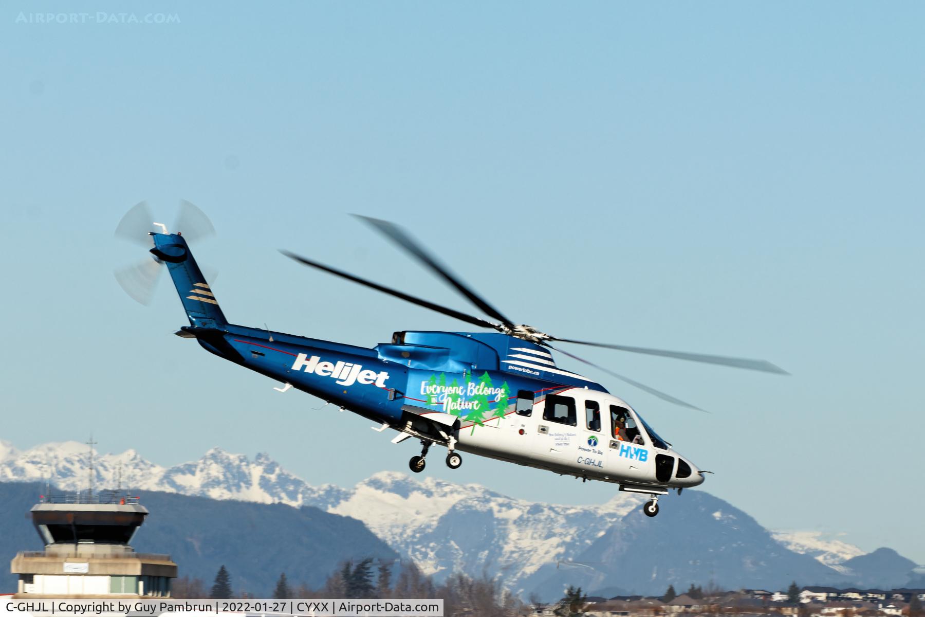 C-GHJL, 1981 Sikorsky S-76A C/N 760214, Departing on 07
