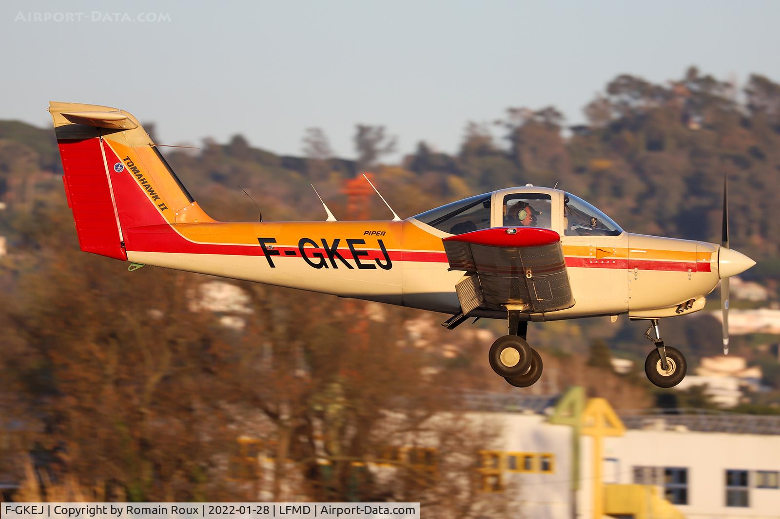 F-GKEJ, Piper PA-38-112 Tomahawk Tomahawk C/N 38-82A0077, Landing