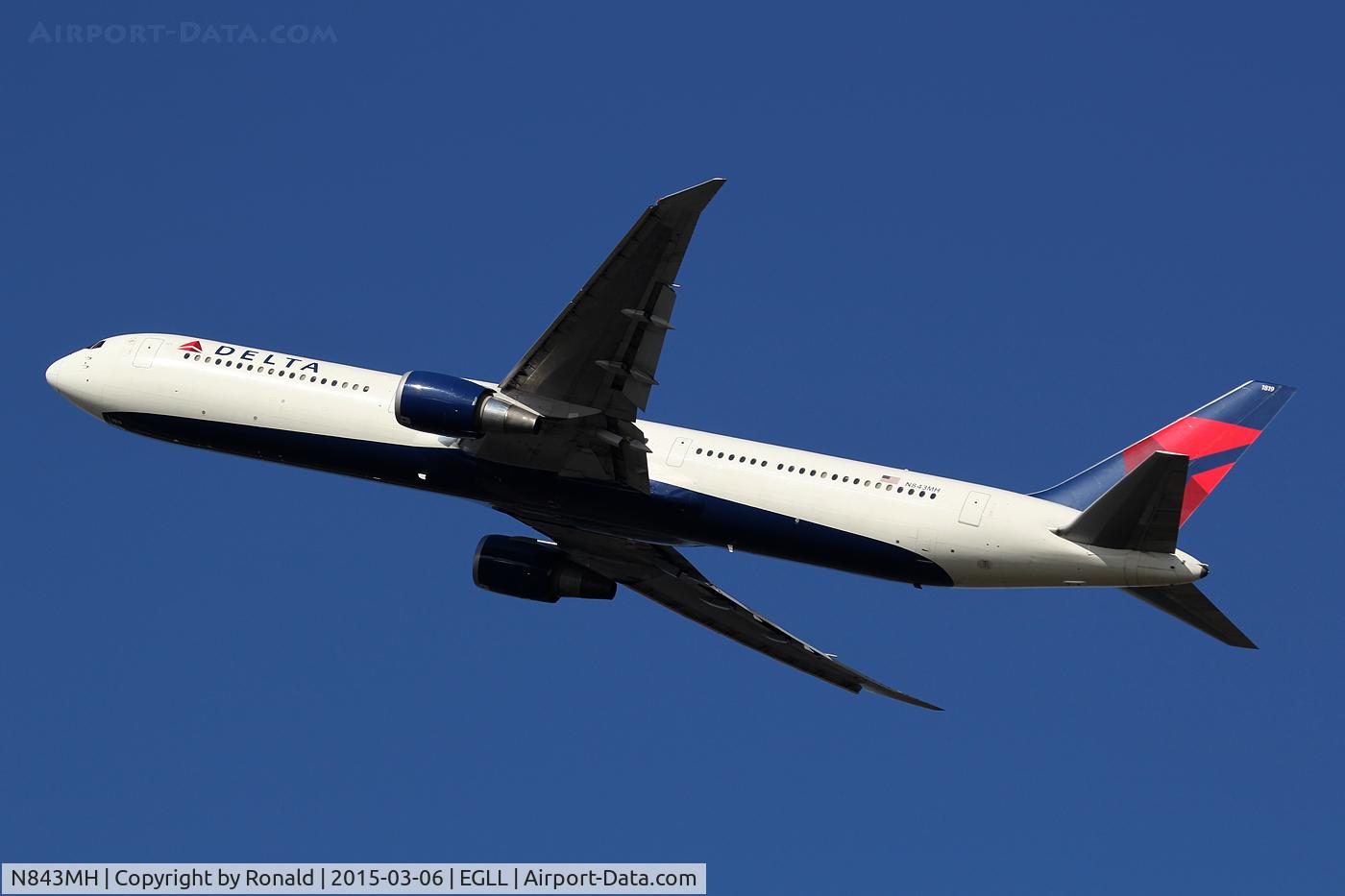 N843MH, 2002 Boeing 767-432/ER C/N 29716, at lhr