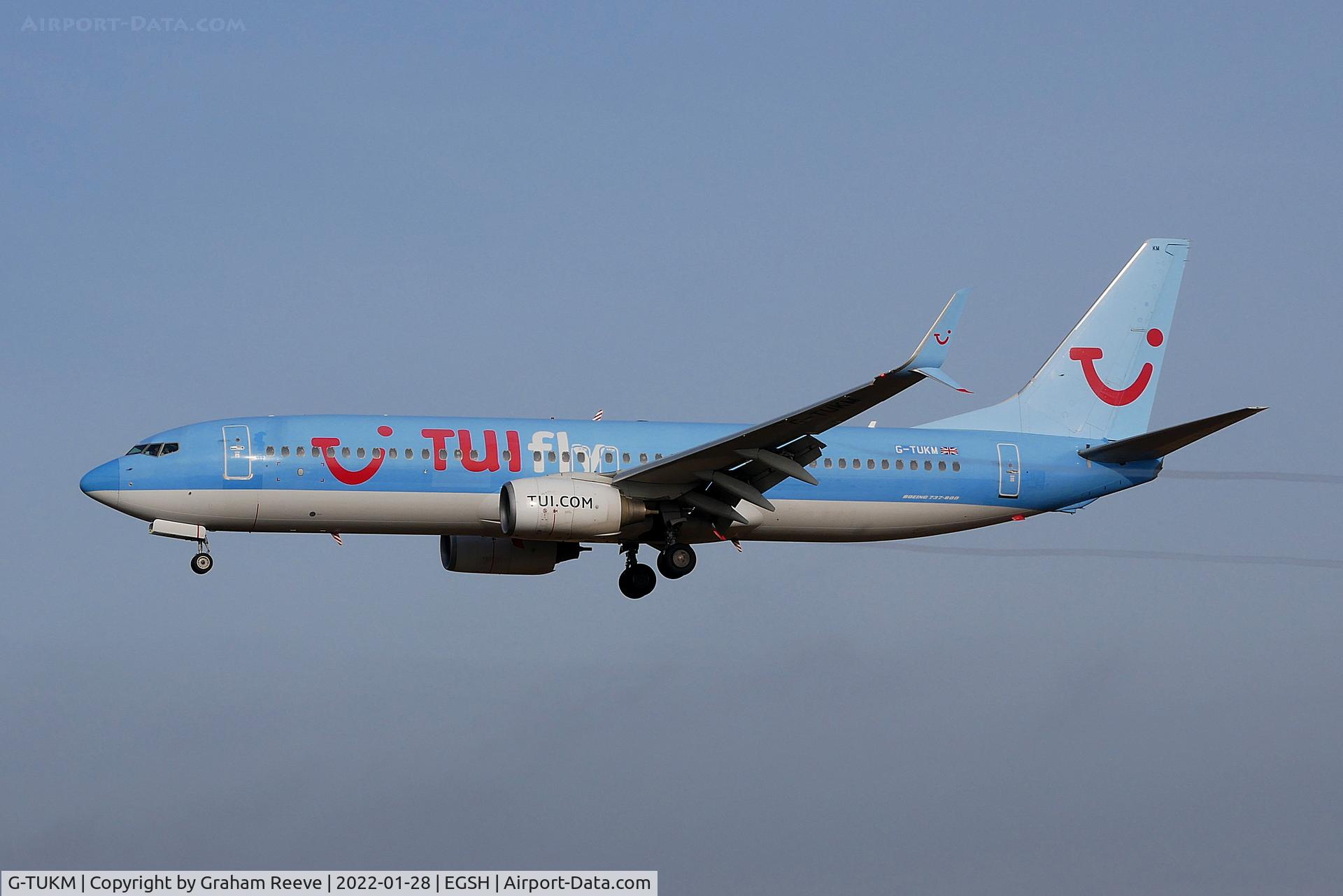 G-TUKM, 2011 Boeing 737-8K5 C/N 38097, Landing at Norwich.