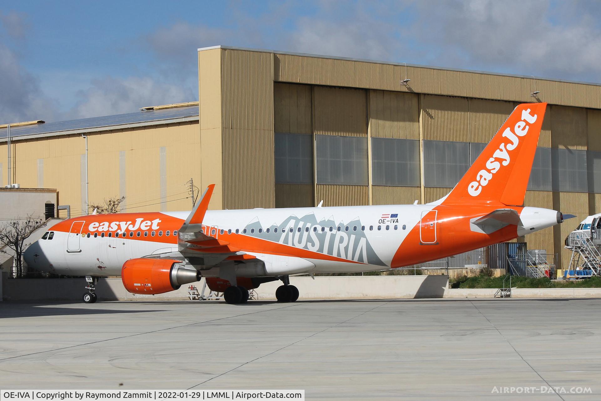 OE-IVA, 2015 Airbus A320-214 C/N 6970, A320 OE-IVA Easyjet sporting Austria sticker