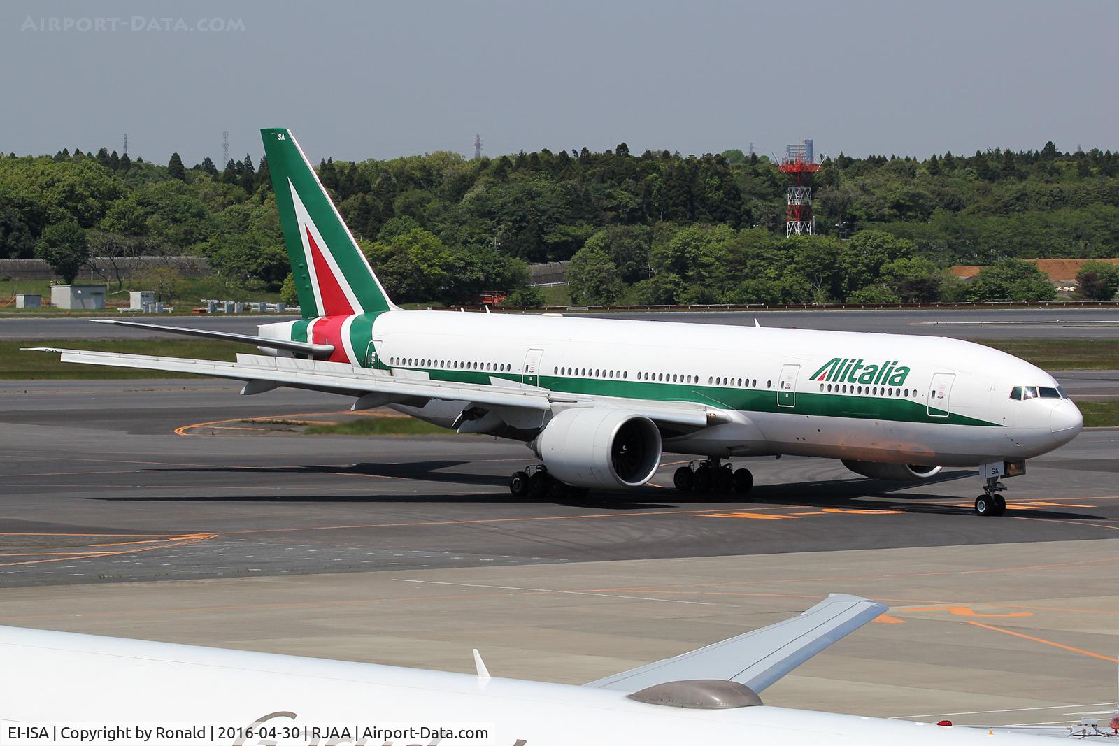 EI-ISA, 2002 Boeing 777-243/ER C/N 32855, at nrt
