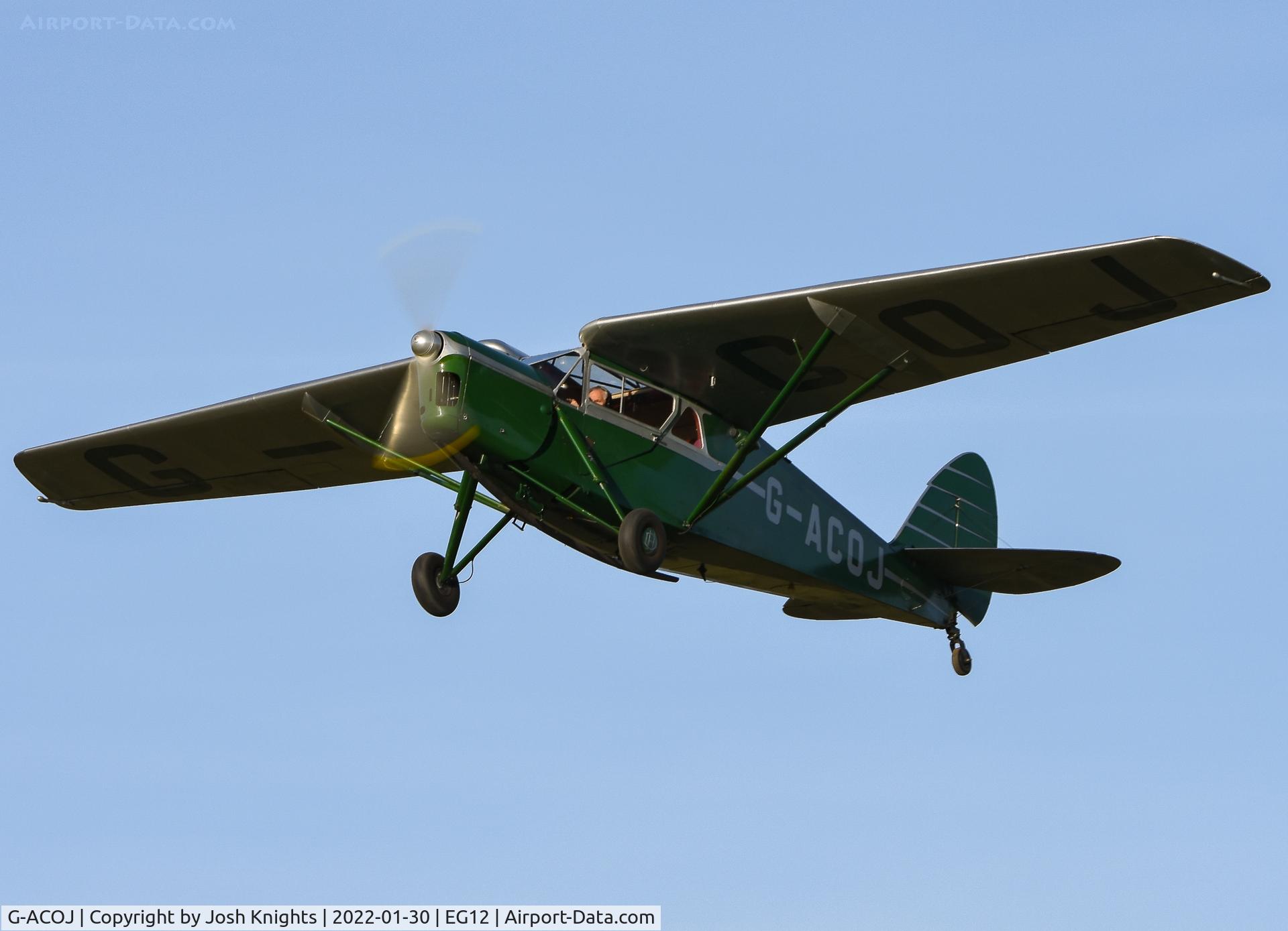 G-ACOJ, 1934 De Havilland DH.85 Leopard Moth C/N 7035, Departing Northrepps Airfield.