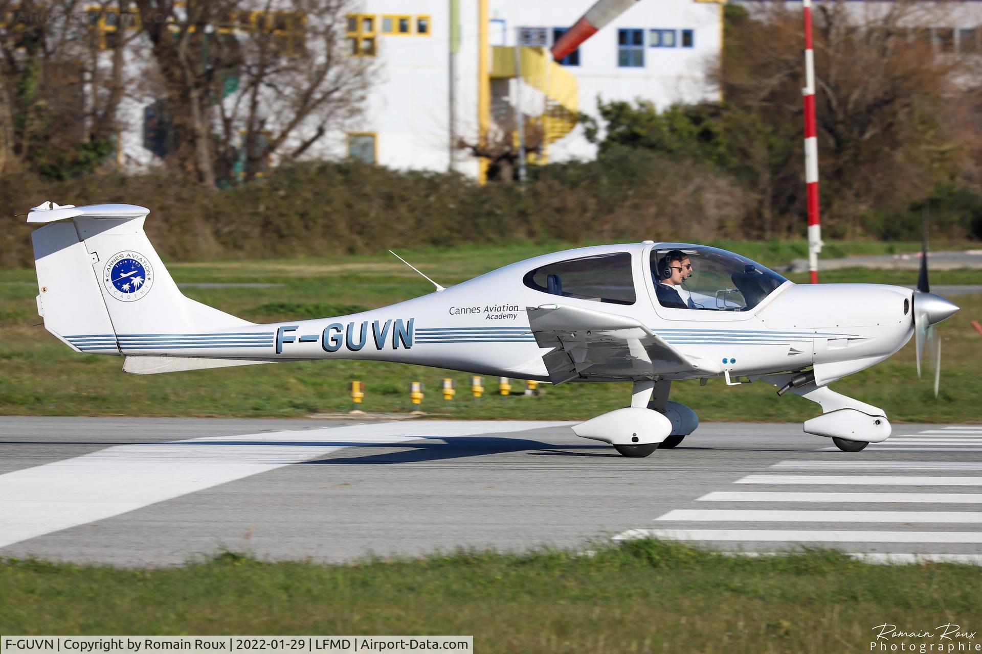 F-GUVN, Diamond DA-40D Diamond Star C/N D4.140, Take off