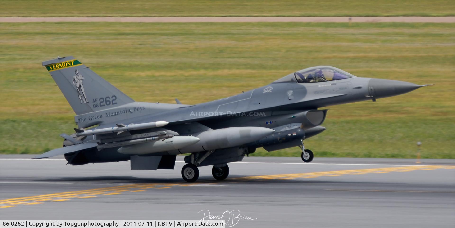 86-0262, 1986 General Dynamics F-16C Fighting Falcon C/N 5C-368, VT Viper touching down.