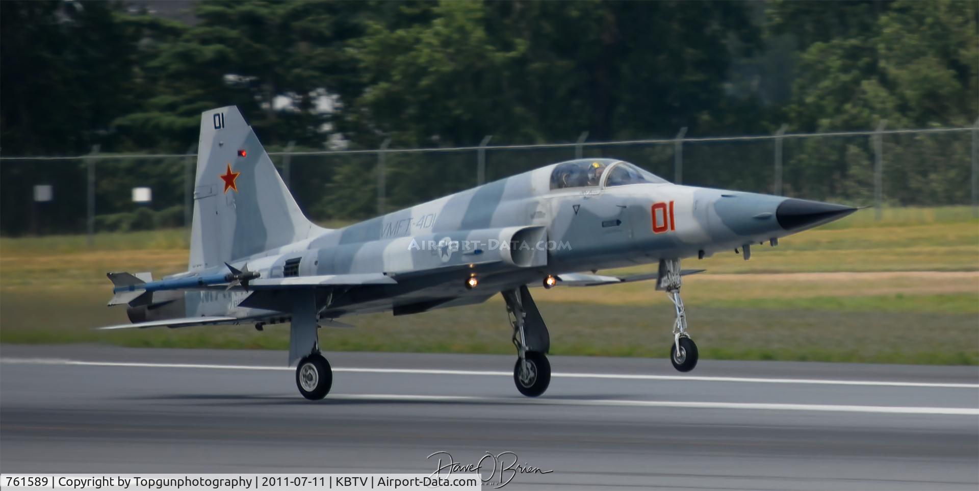 761589, 1976 Northrop F-5N Tiger II C/N L.1064, Aggressor touching down