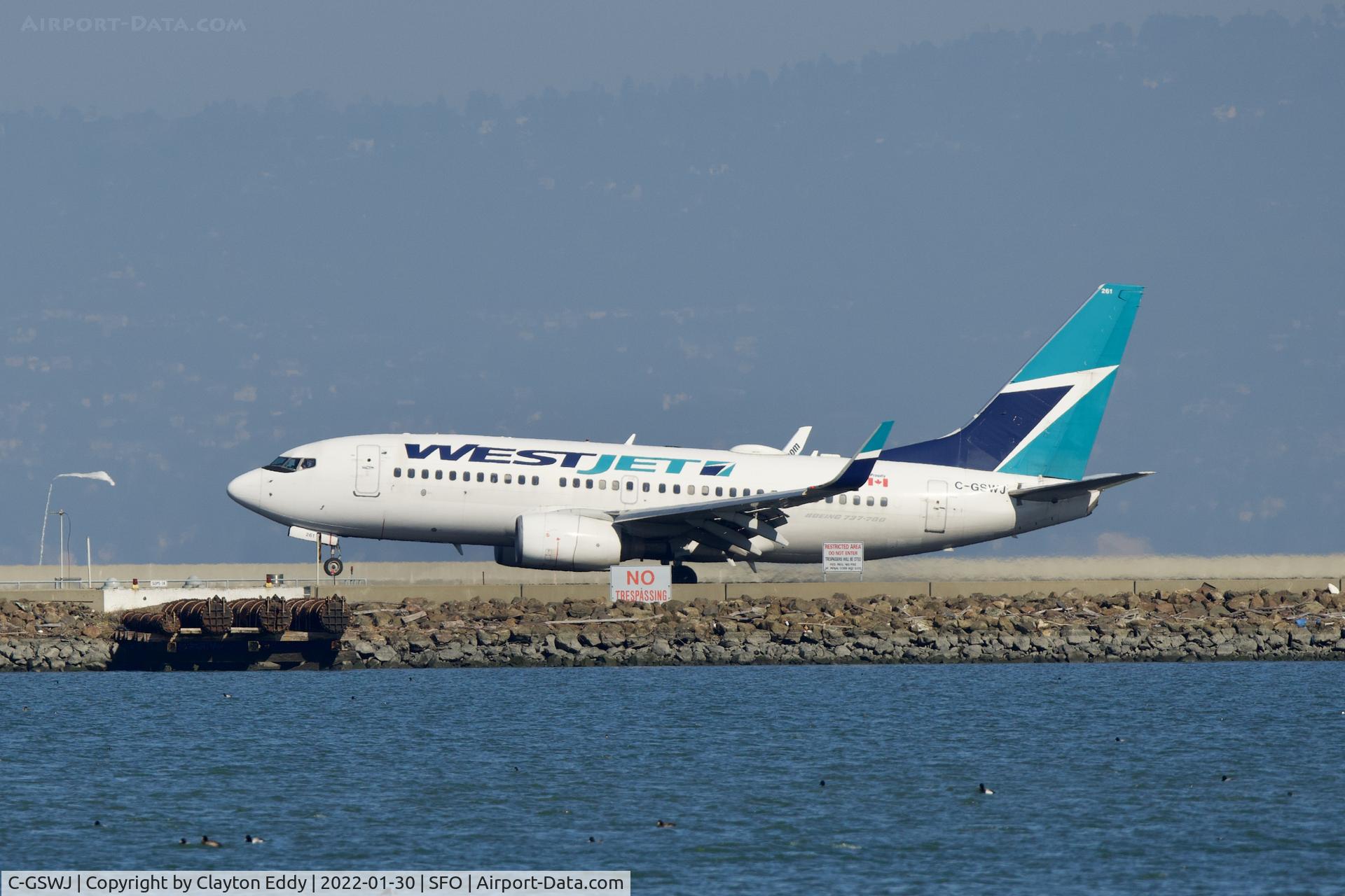 C-GSWJ, 2010 Boeing 737-7CT C/N 37423, SFO 2022.