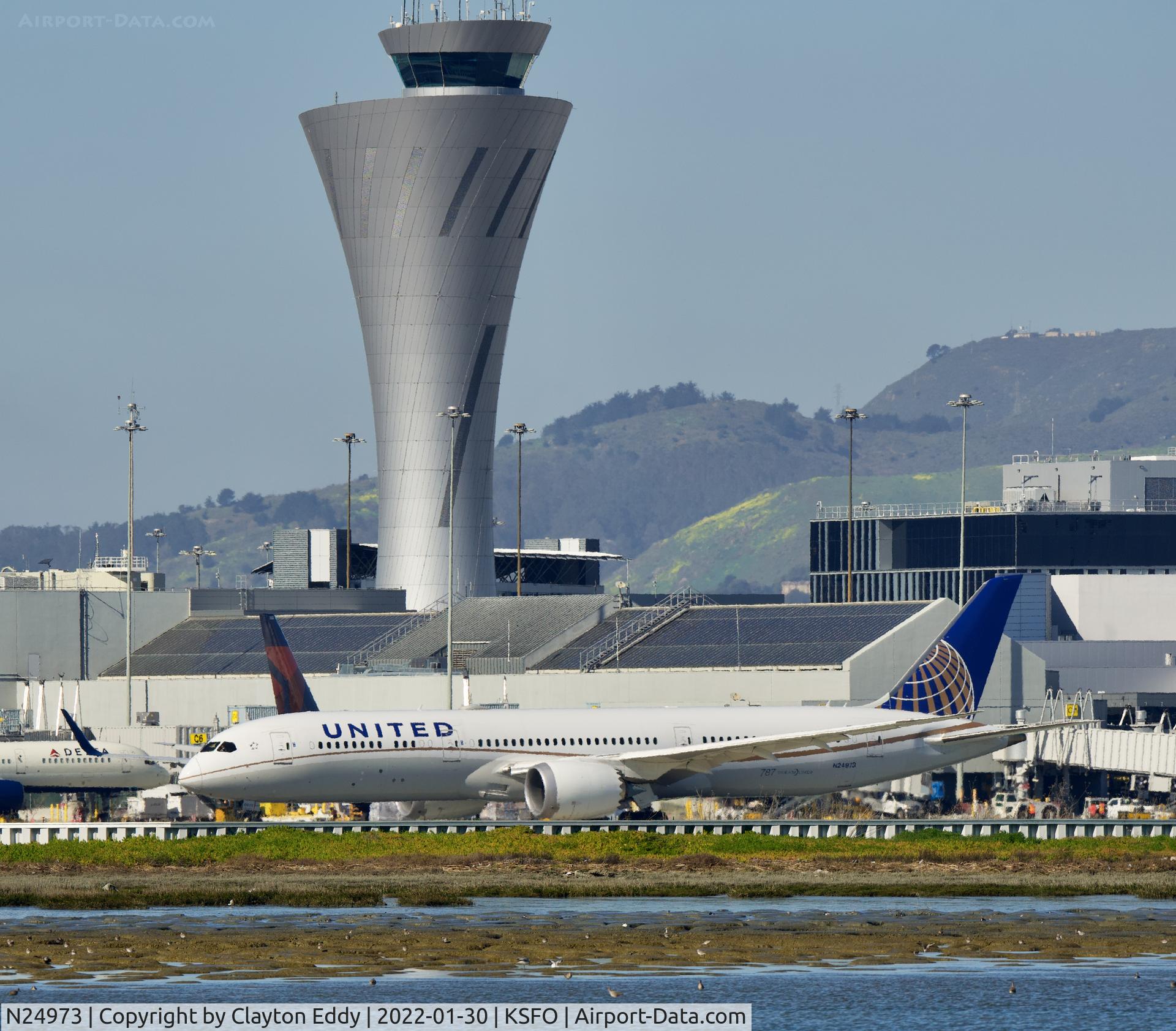 N24973, 2018 Boeing 787-9 Dreamliner Dreamliner C/N 40941, SFO 2022.
