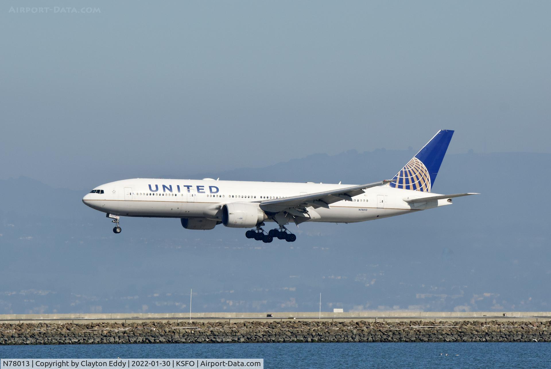 N78013, 1999 Boeing 777-224 C/N 29861, SFO 2022.