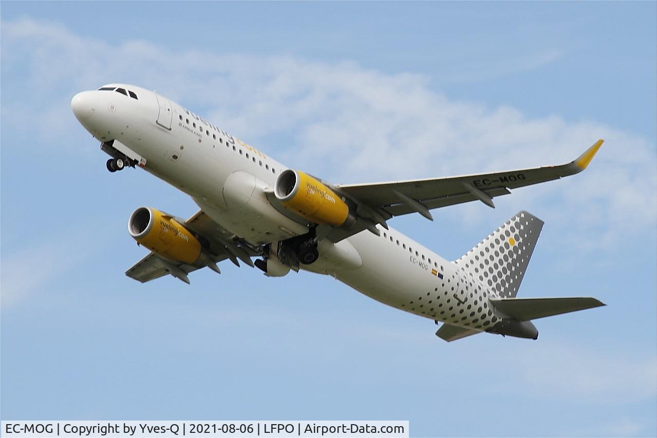 EC-MOG, 2016 Airbus A320-232 C/N 7402, Airbus A320-232, Take off rwy 24,Paris Orly airport (LFPO-ORY)