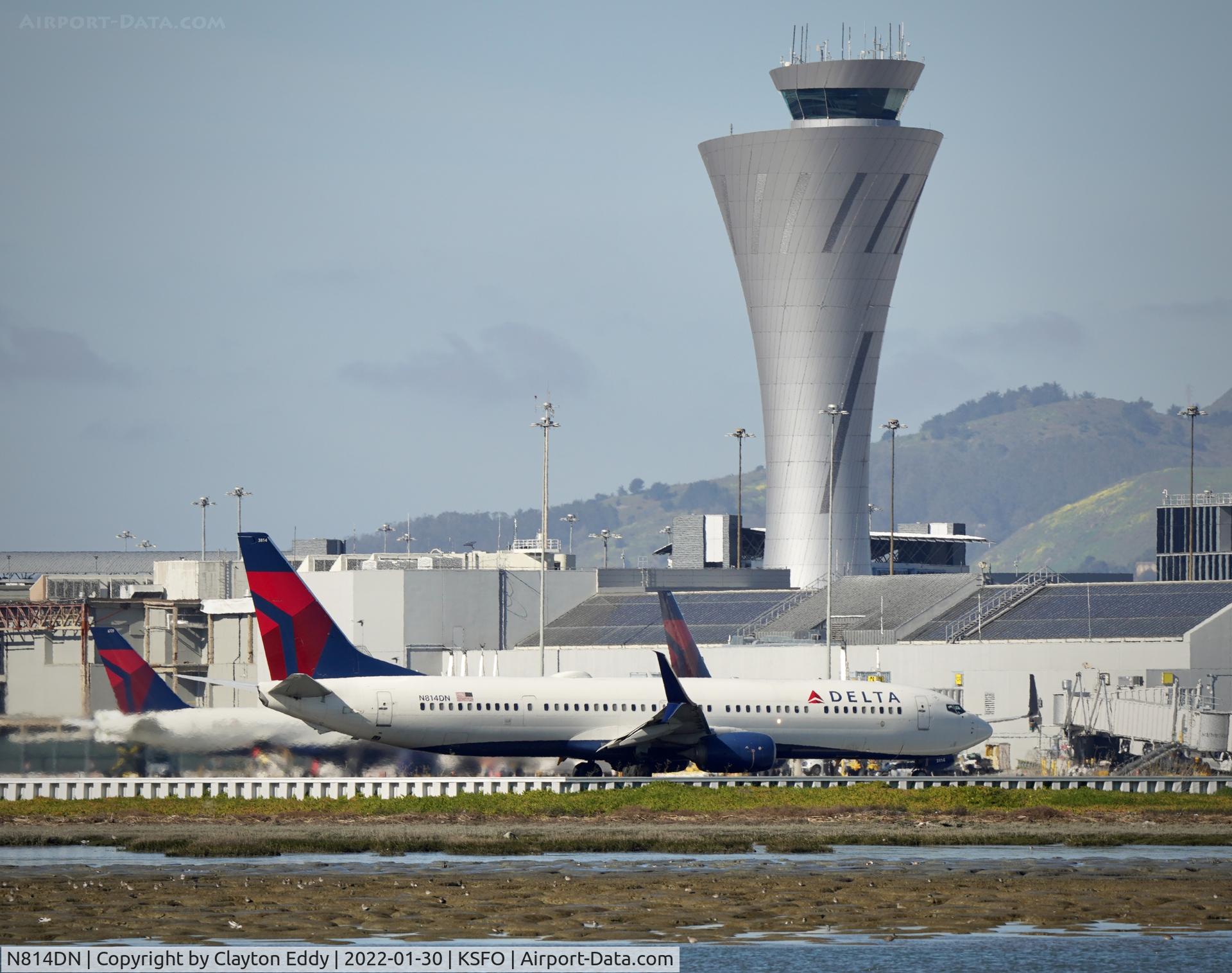 N814DN, 2014 Boeing 737-932/ER C/N 31924, SFO 2022.