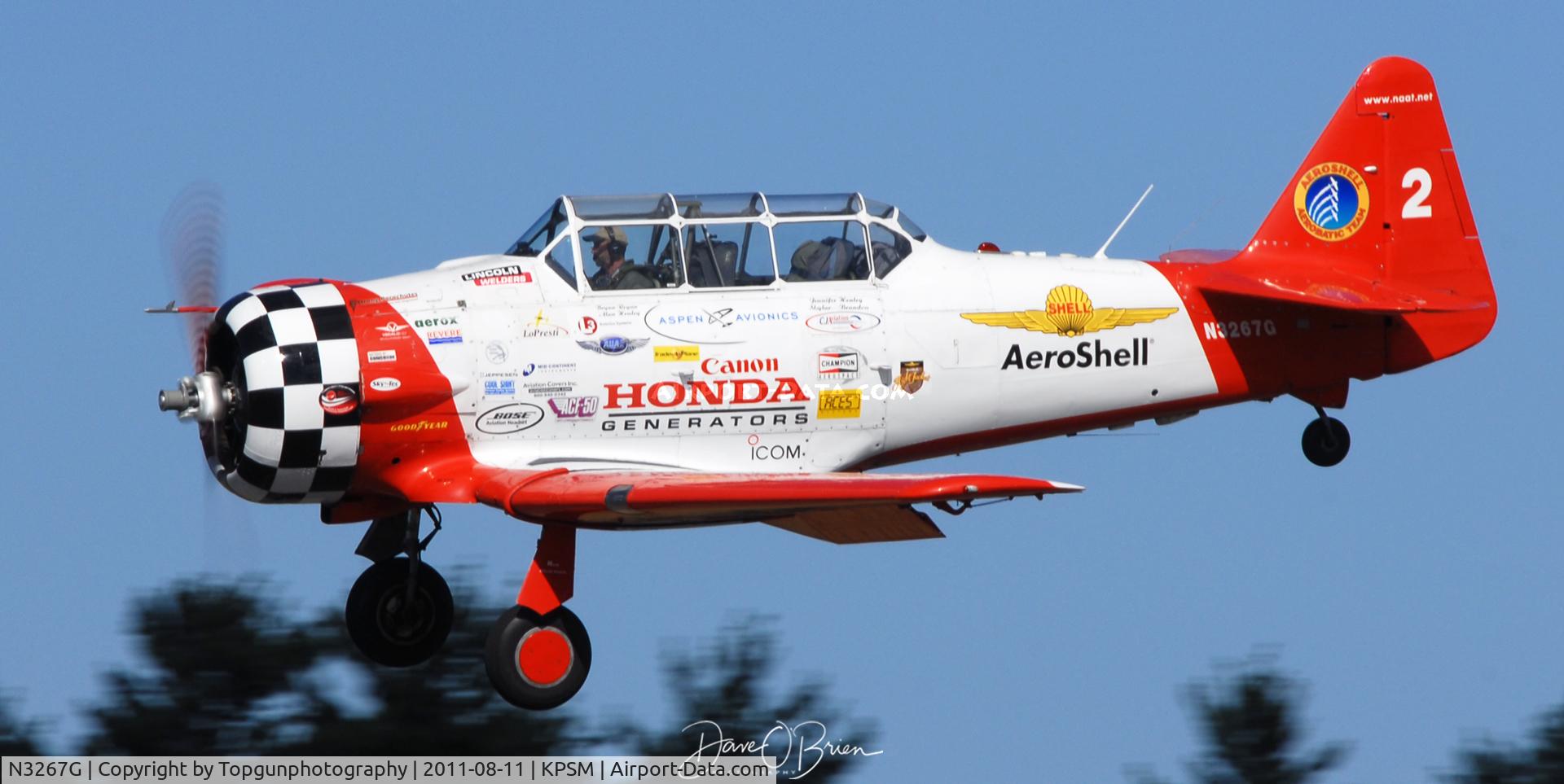 N3267G, 1943 North American SNJ-5 Texan C/N 88-15114, arriving to the Pease air show