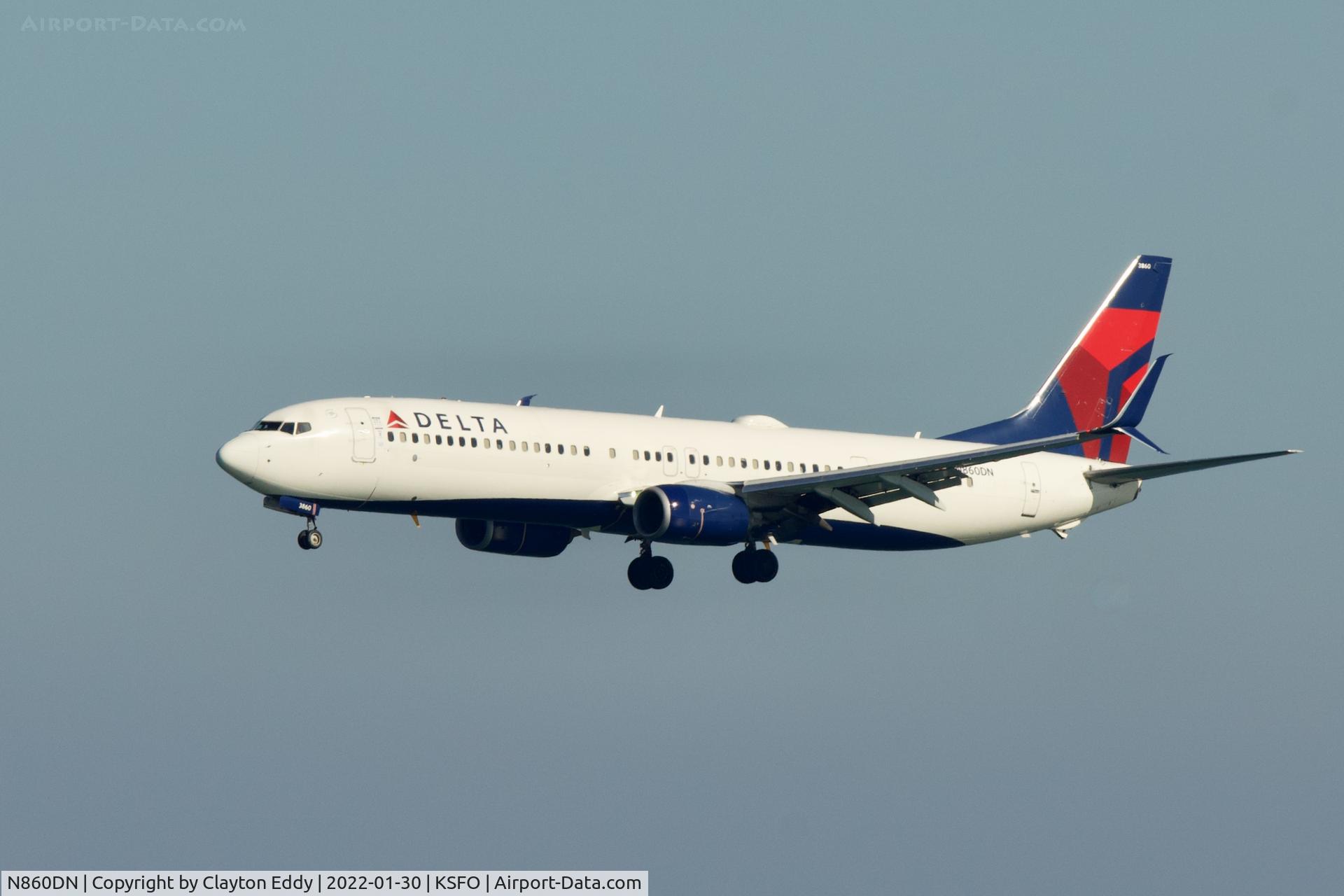 N860DN, 2016 Boeing 737-932/ER C/N 31971, SFO 2022.