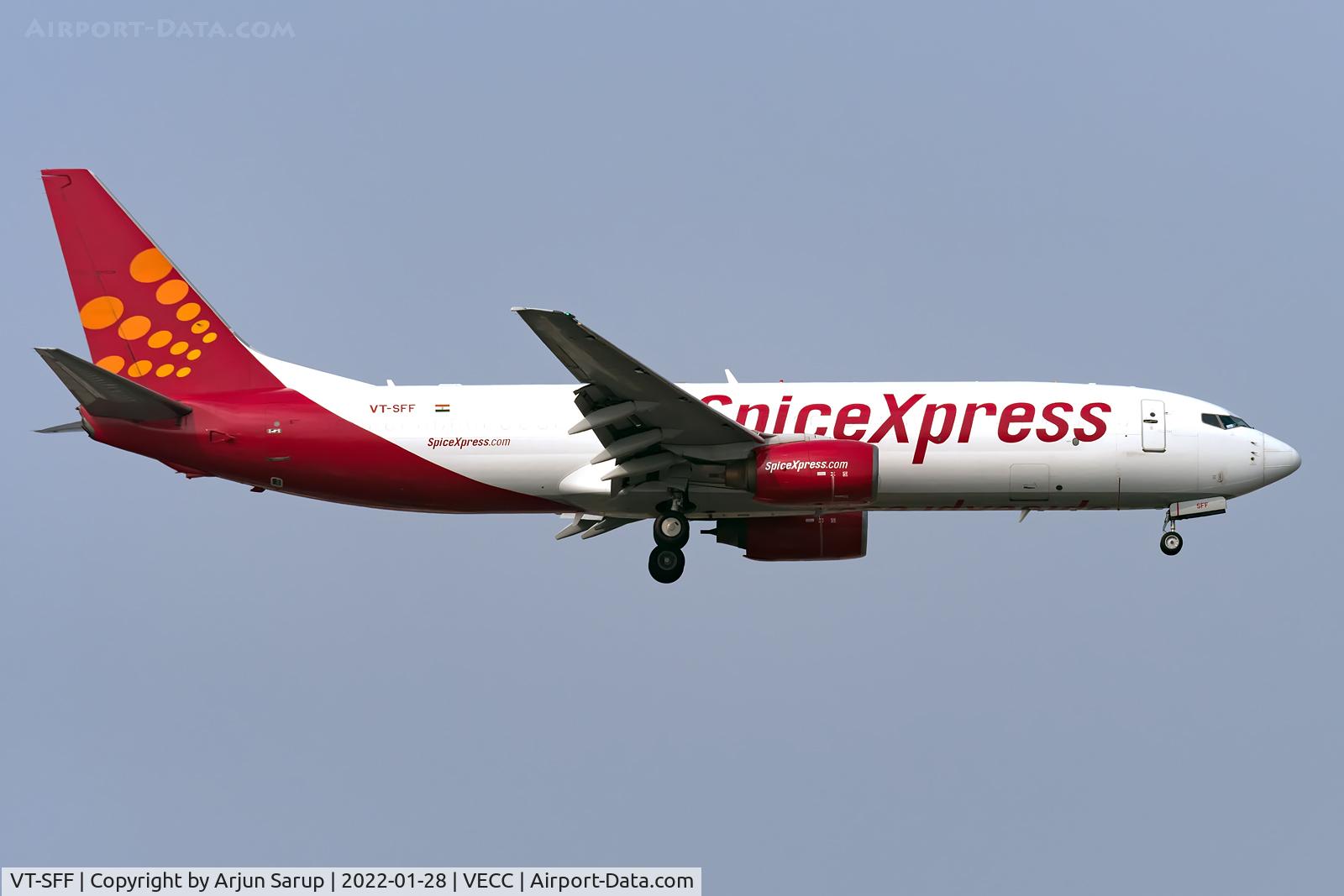 VT-SFF, Boeing 737-84P(BCF) C/N 30474, “Force” on short final for Rwy 01R at NSCBIA on a winter morning, operating as SG7634 from Kunming.  The aircraft joined the SpiceJet fleet in Sept. 2019 and is one of five B737s configured for cargo.