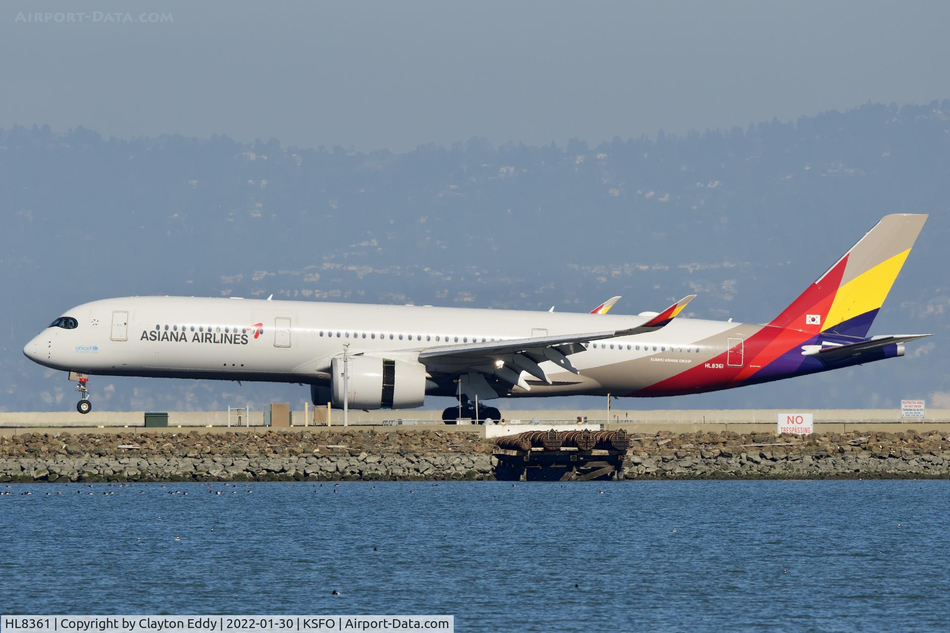HL8361, 2019 Airbus A350-941 C/N 301, SFO 2022.