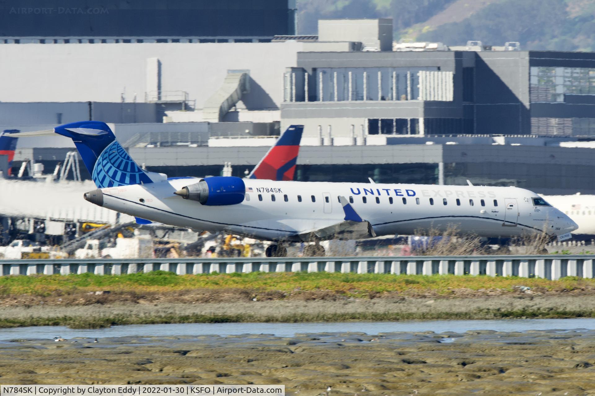 N784SK, 2009 Bombardier CRJ-700 (CL-600-2C10) Regional Jet C/N 10284, SFO 2022.
