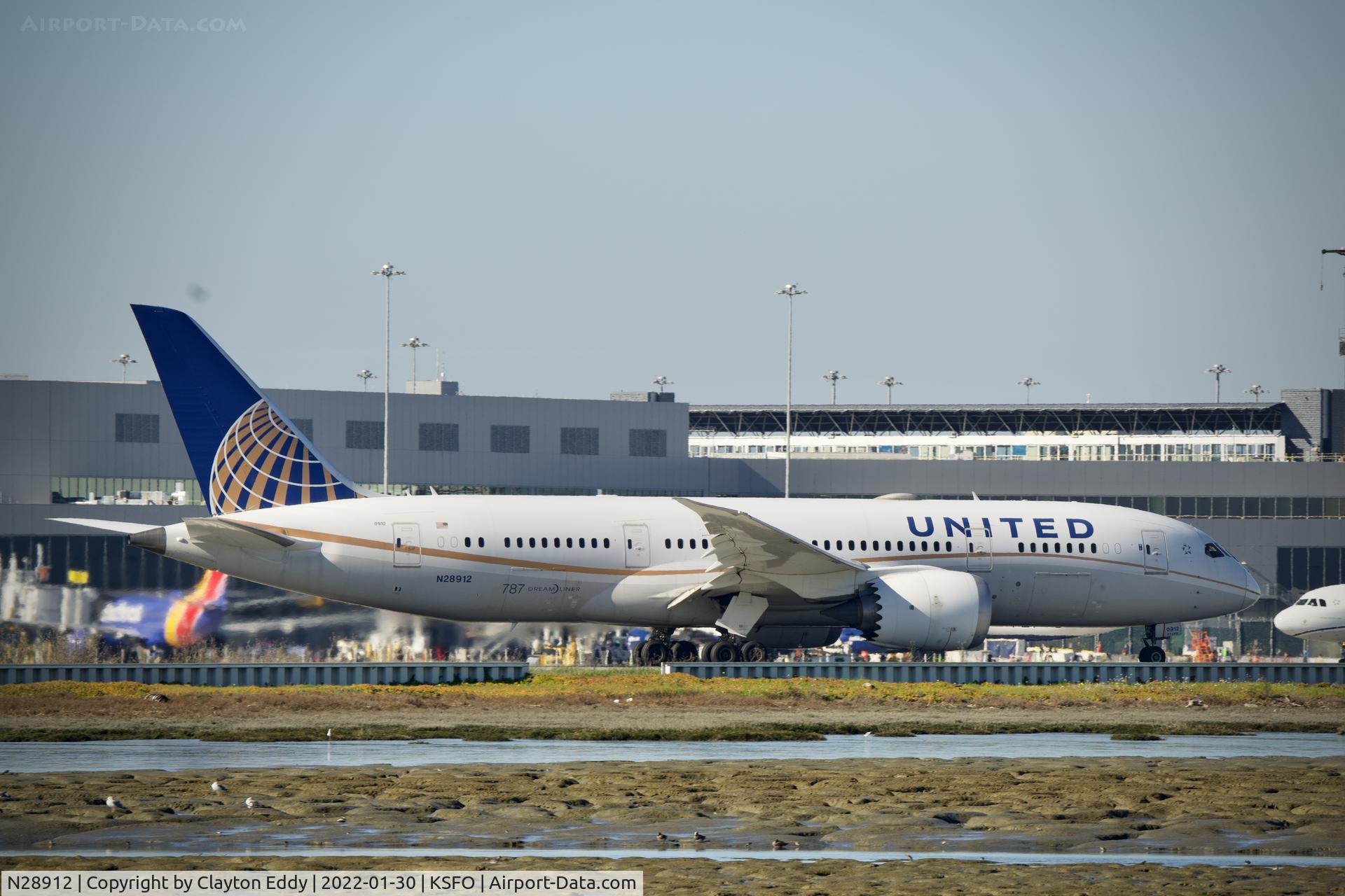 N28912, 2014 Boeing 787-8 Dreamliner C/N 34828, SFO 2022.