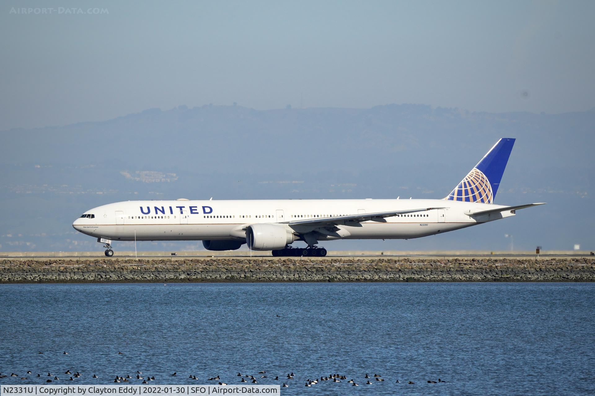 N2331U, 2016 Boeing 777-322/ER C/N 62642, SFO 2022.